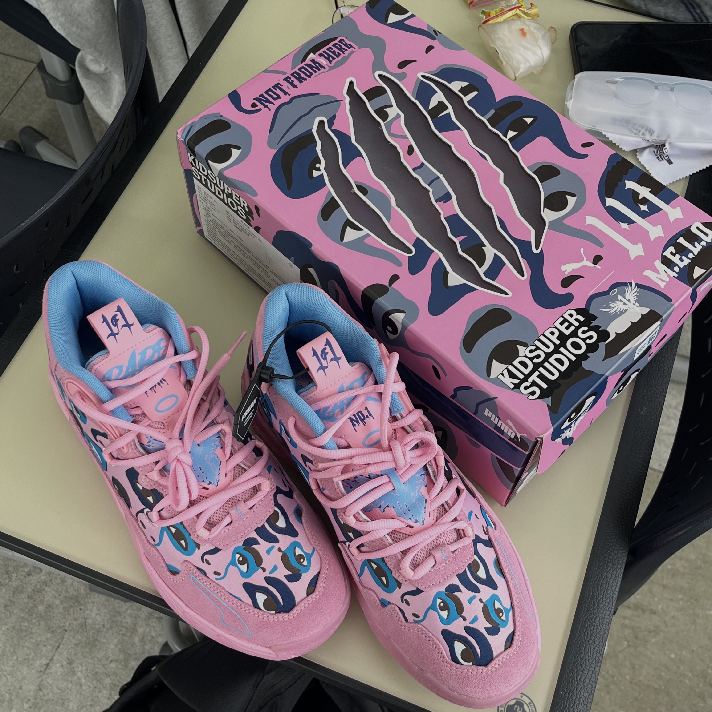 Puma x KidSuper Studios MB.03 Lamelo Ball Pink Lilac Team Light Blue 착용 스타일 - 1