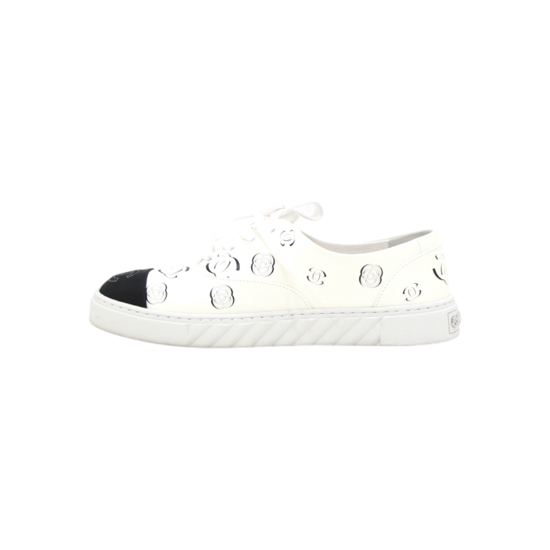 ITCAIH94EVUR Chanel Two-Tone Leather CC Logo Women Sneakers