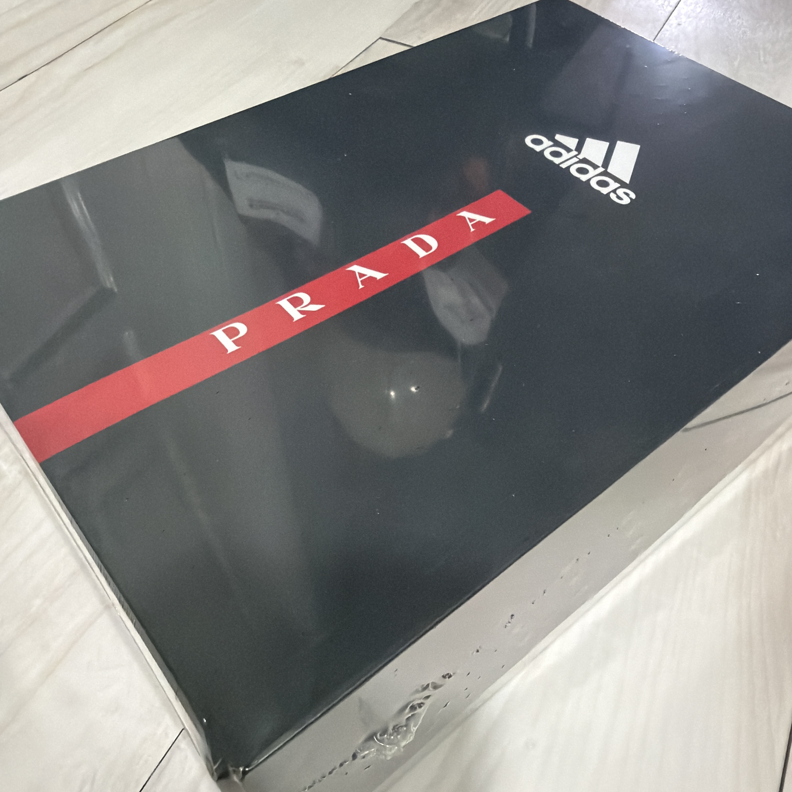 Adidas x Prada A+P Luna Rossa 21 Black 착용 스타일 - 1