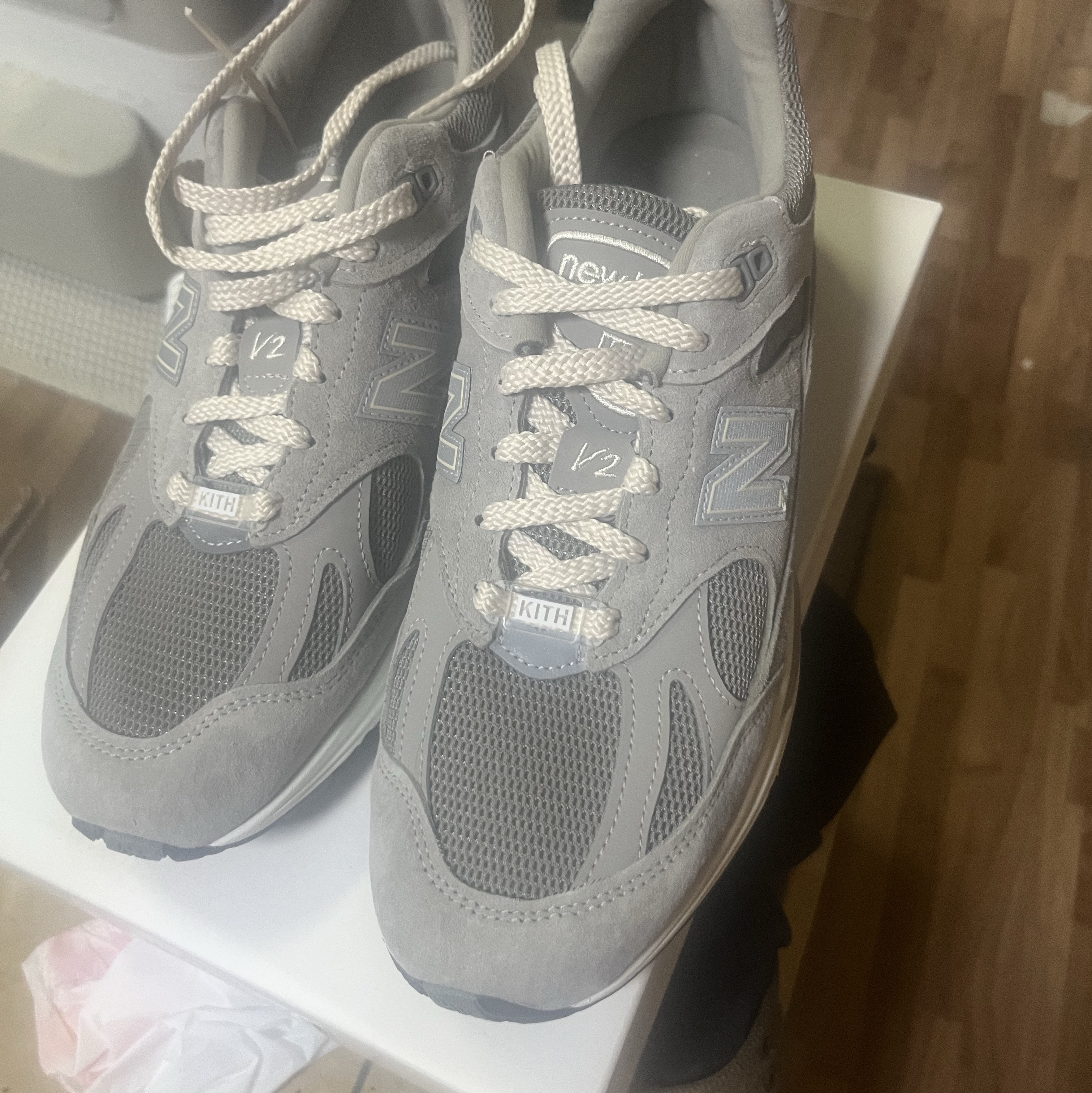 New Balance x Kith 991v2 Made in UK Moonrock 착용 스타일