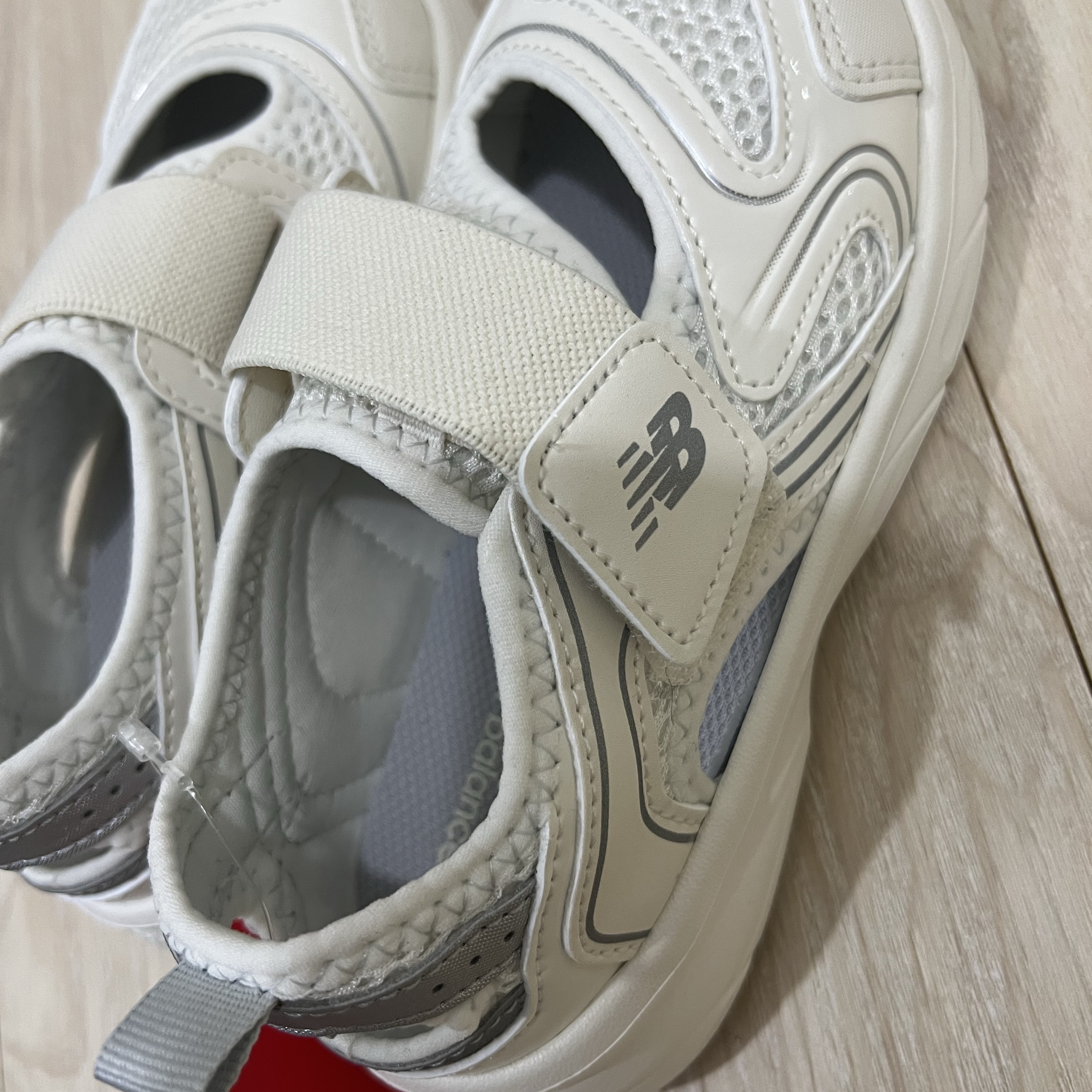 (Kids) New Balance Freedle X Sandal Cloud Ivory 착용 스타일