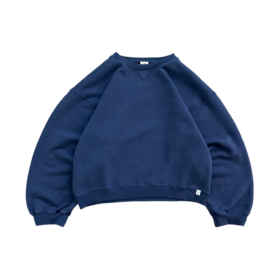 아킴보 클럽 크루넥 네이비(Akimbo Club Crewneck Navy)