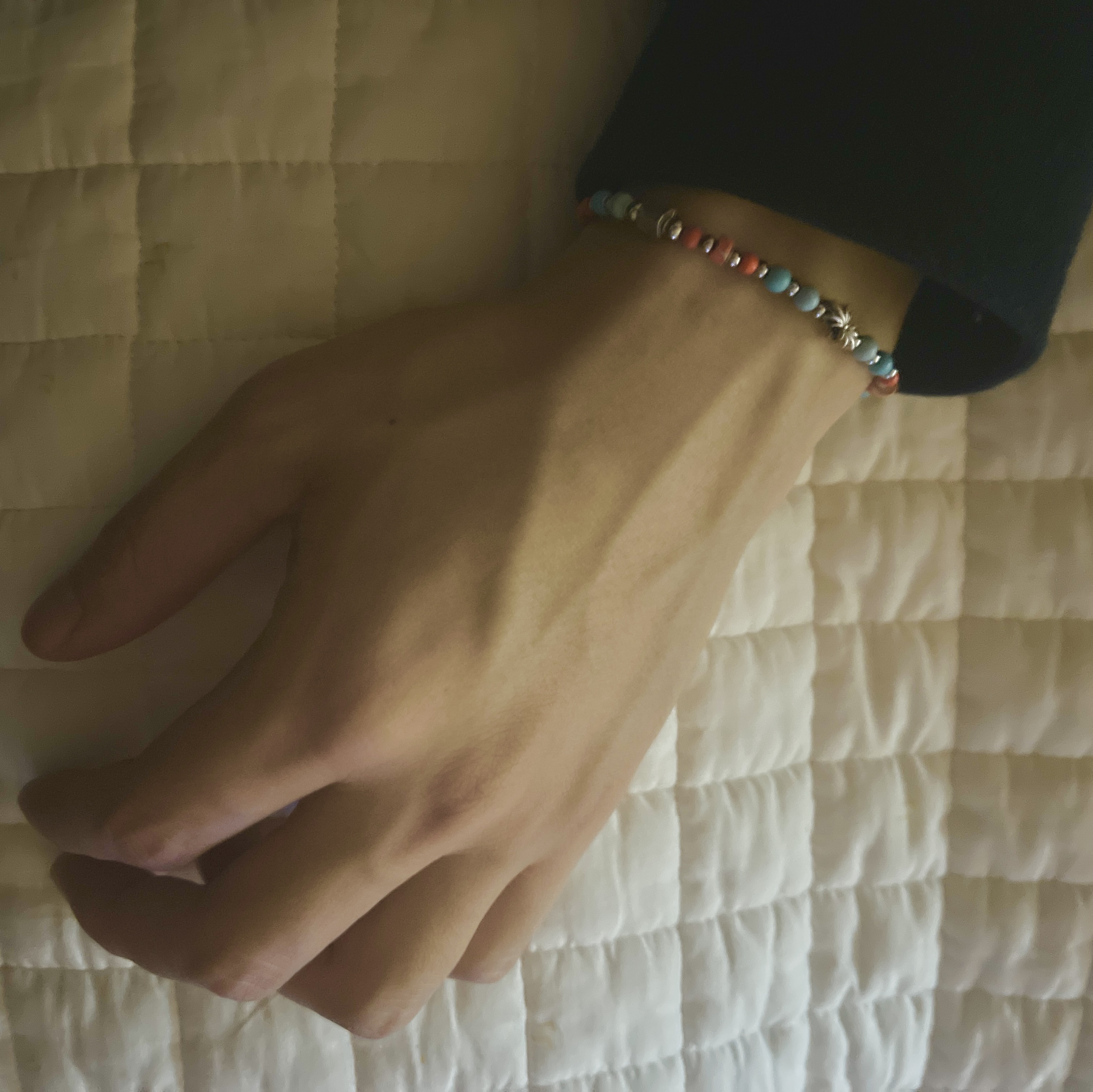 Scudo Sunset Sky Karen Beads Bracelet 착용 스타일