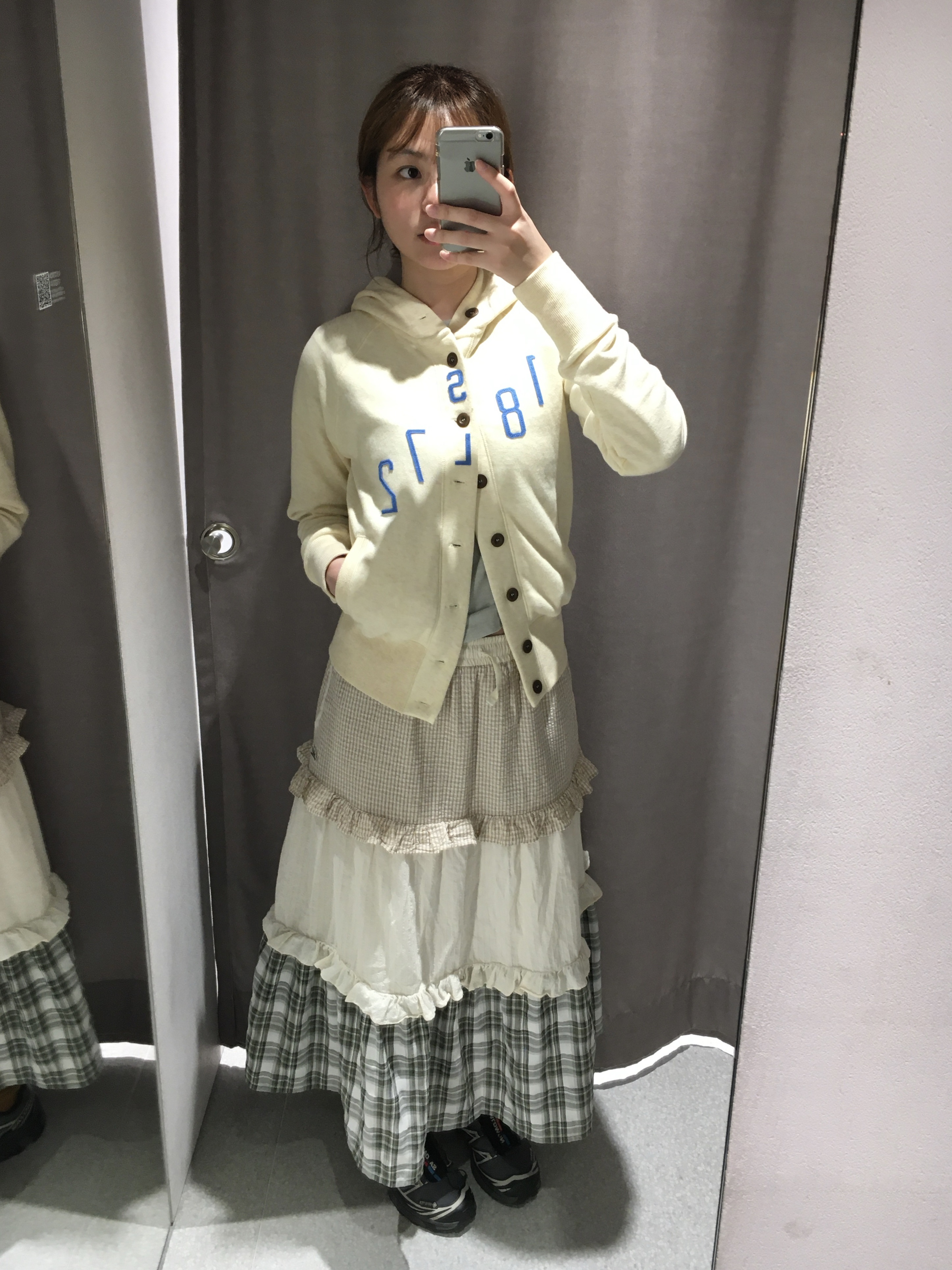 [더블적립] sunlovetour W 1872 Button Up Hoodie Heather Yellow 착용 스타일 - 1