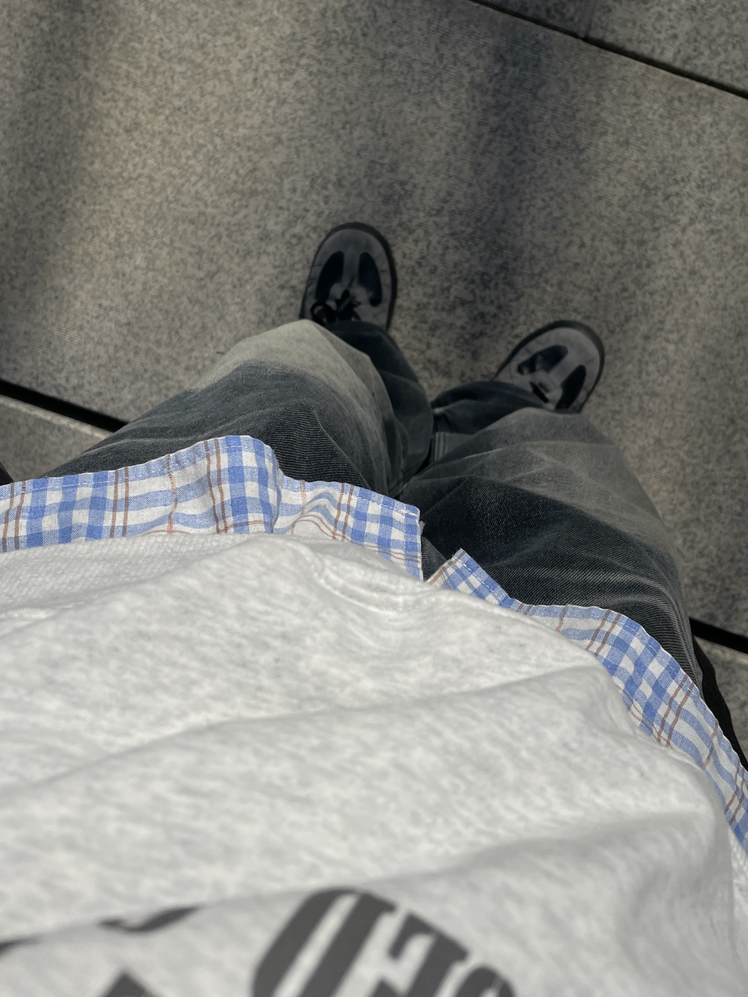 BLR Embossed Wave Washing Wide Denim Pants Blue 착용 스타일 - 4