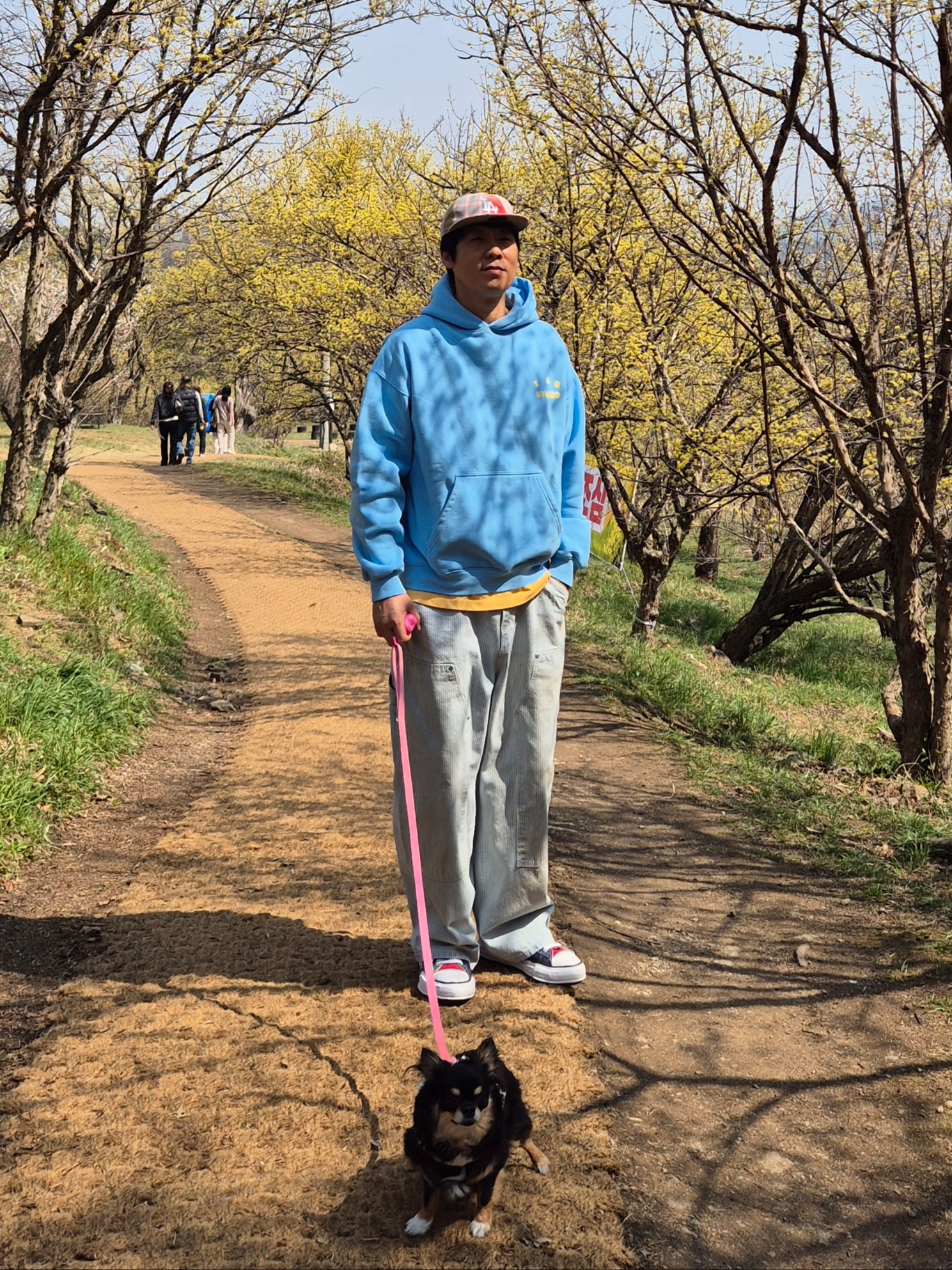 IAB Studio Hoodie Sky Blue Lemon, Suade Stripe Double Knee Denim Blue 착용 스타일 - 2