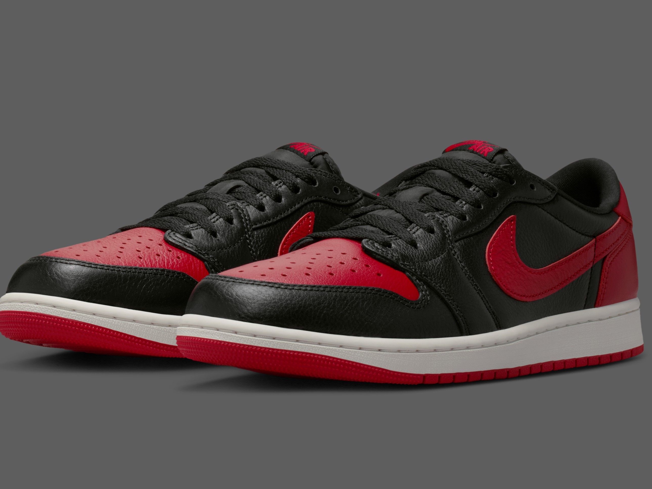 Jordan 1 Retro Low OG Banned 2026 착용 스타일 - 6