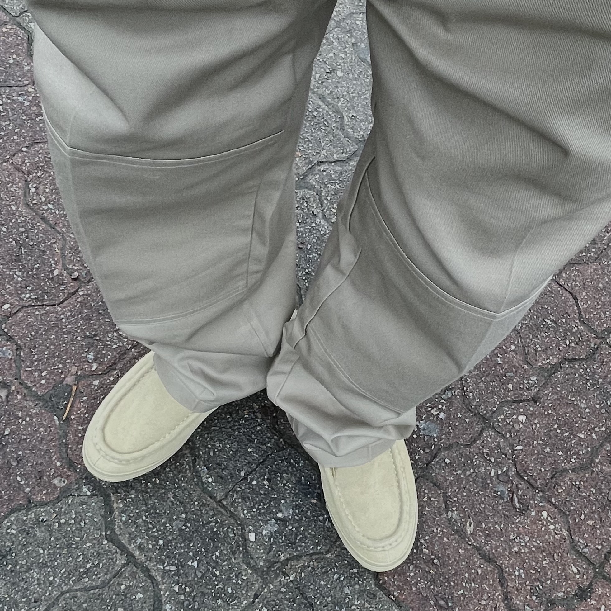 Vans Carver Sand Beige 착용 스타일