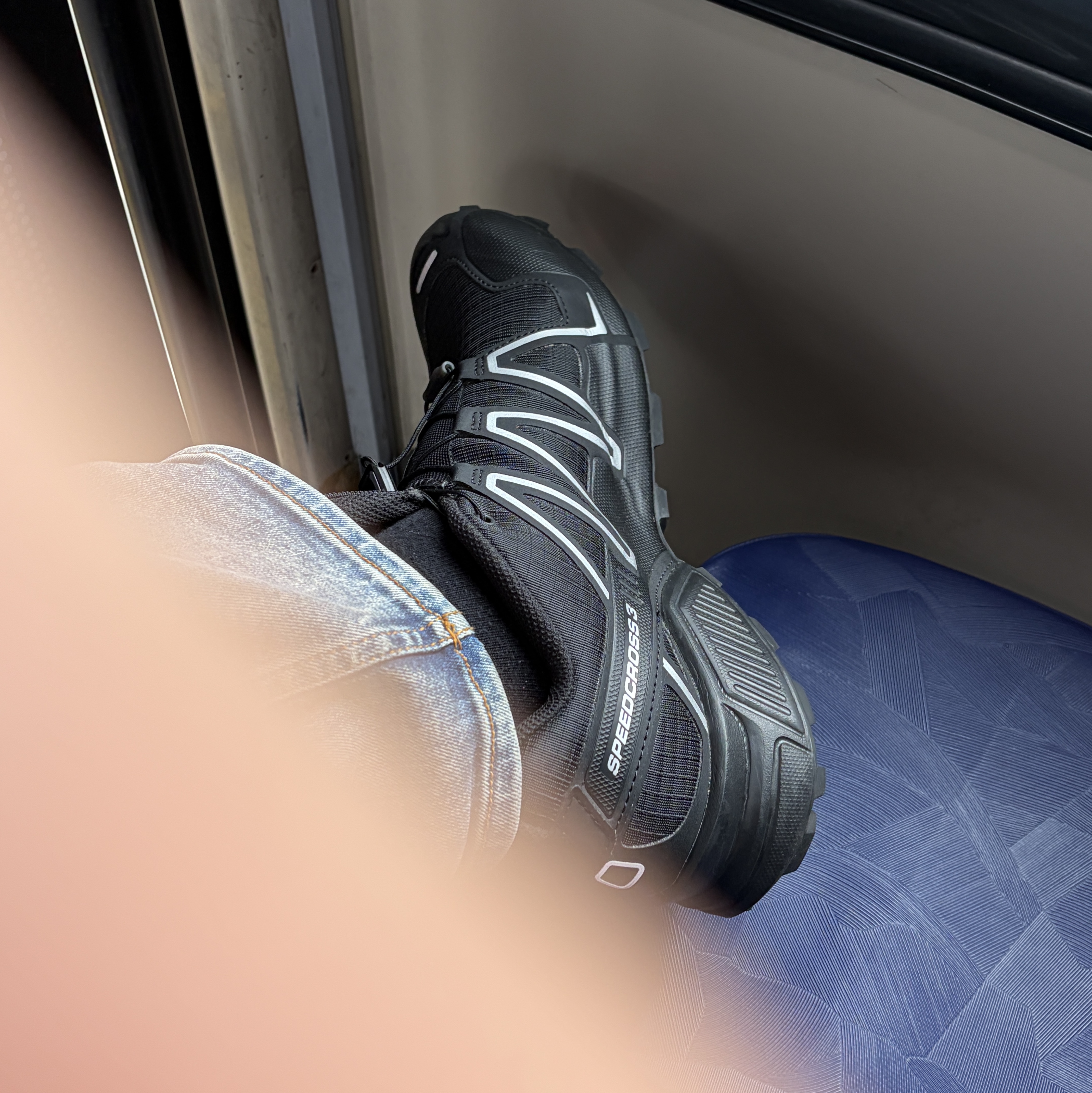 Salomon Speedcross 3 Black Silver 착용 스타일