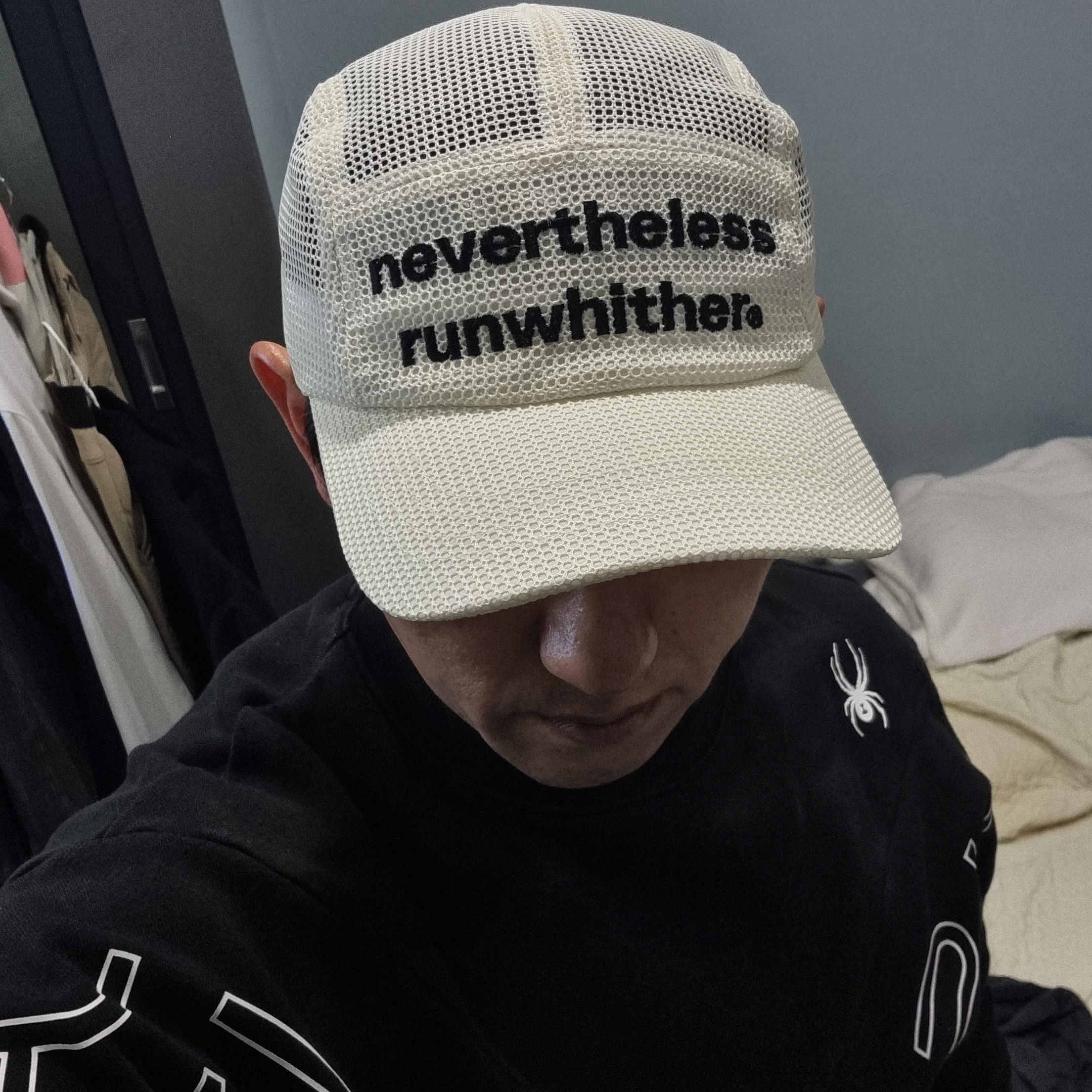 [KREAM 단독] runwhither Mesh Cap Ivory 착용 스타일