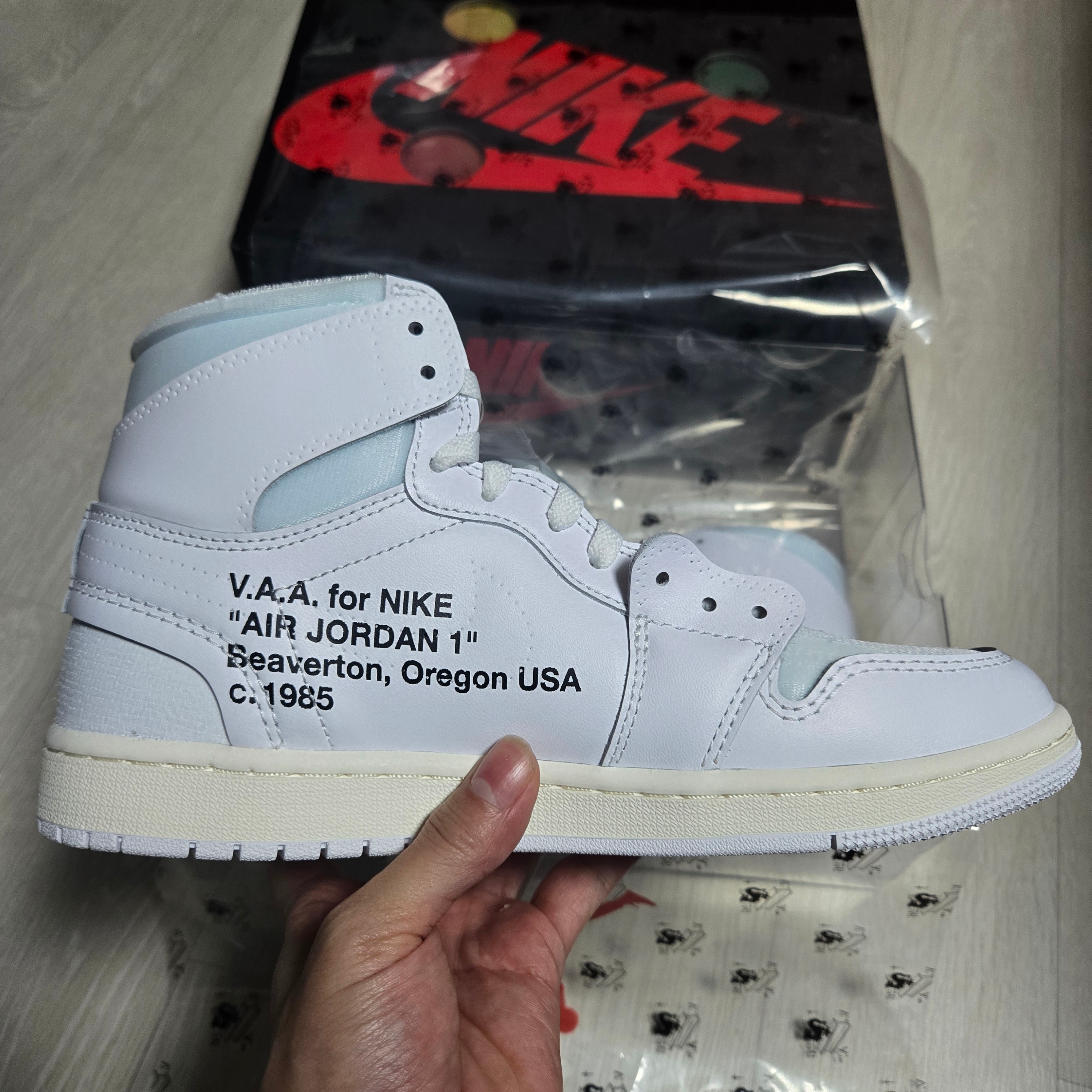 Jordan 1 x Virgil Abloh Archive Retro High Alaska White 착용 스타일 - 2