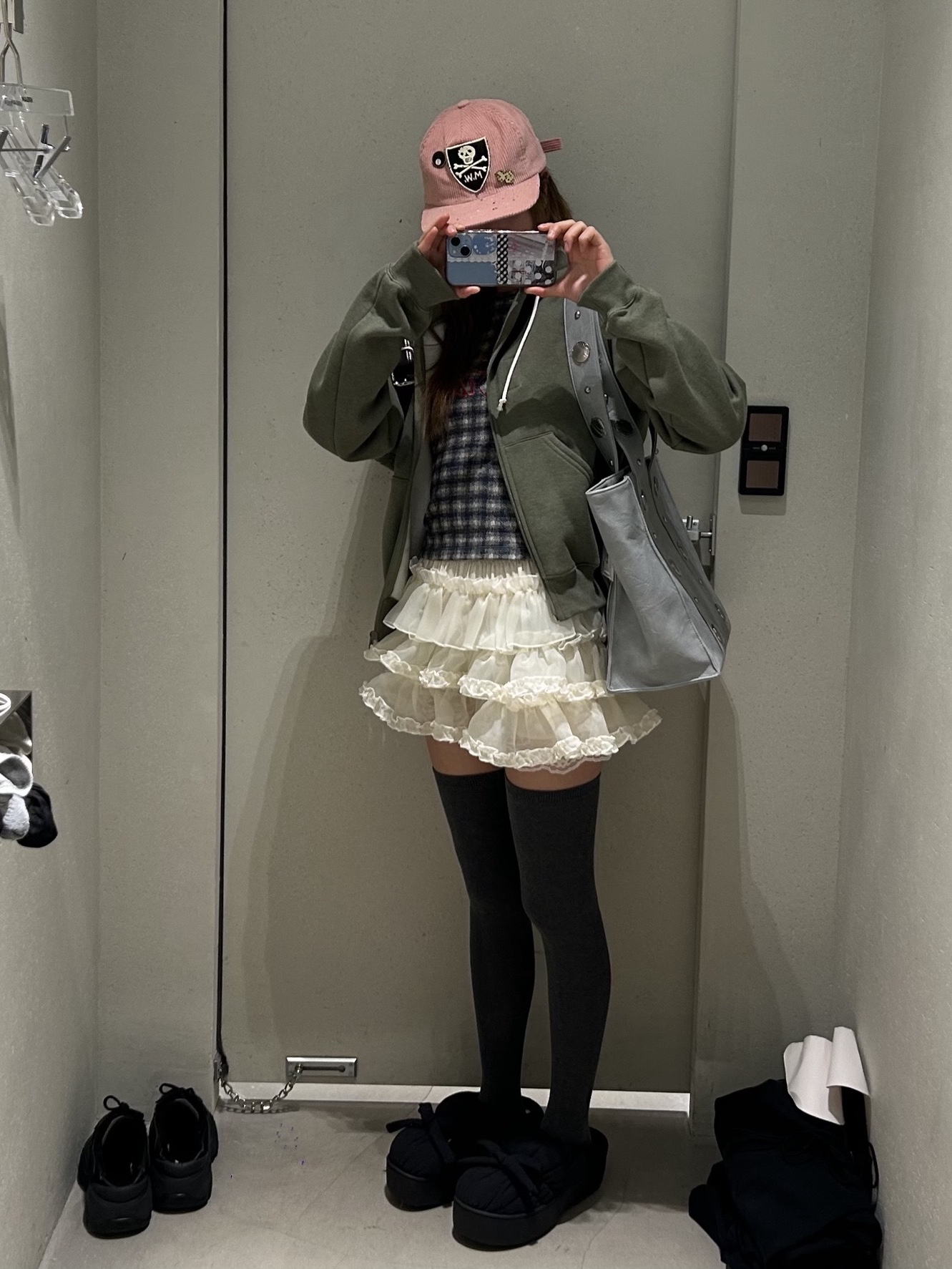 Avavav Women T-Shirt Checked Blue - 25FW, MadeWorn M.W. Pink - 26SS 착용 스타일 - 2