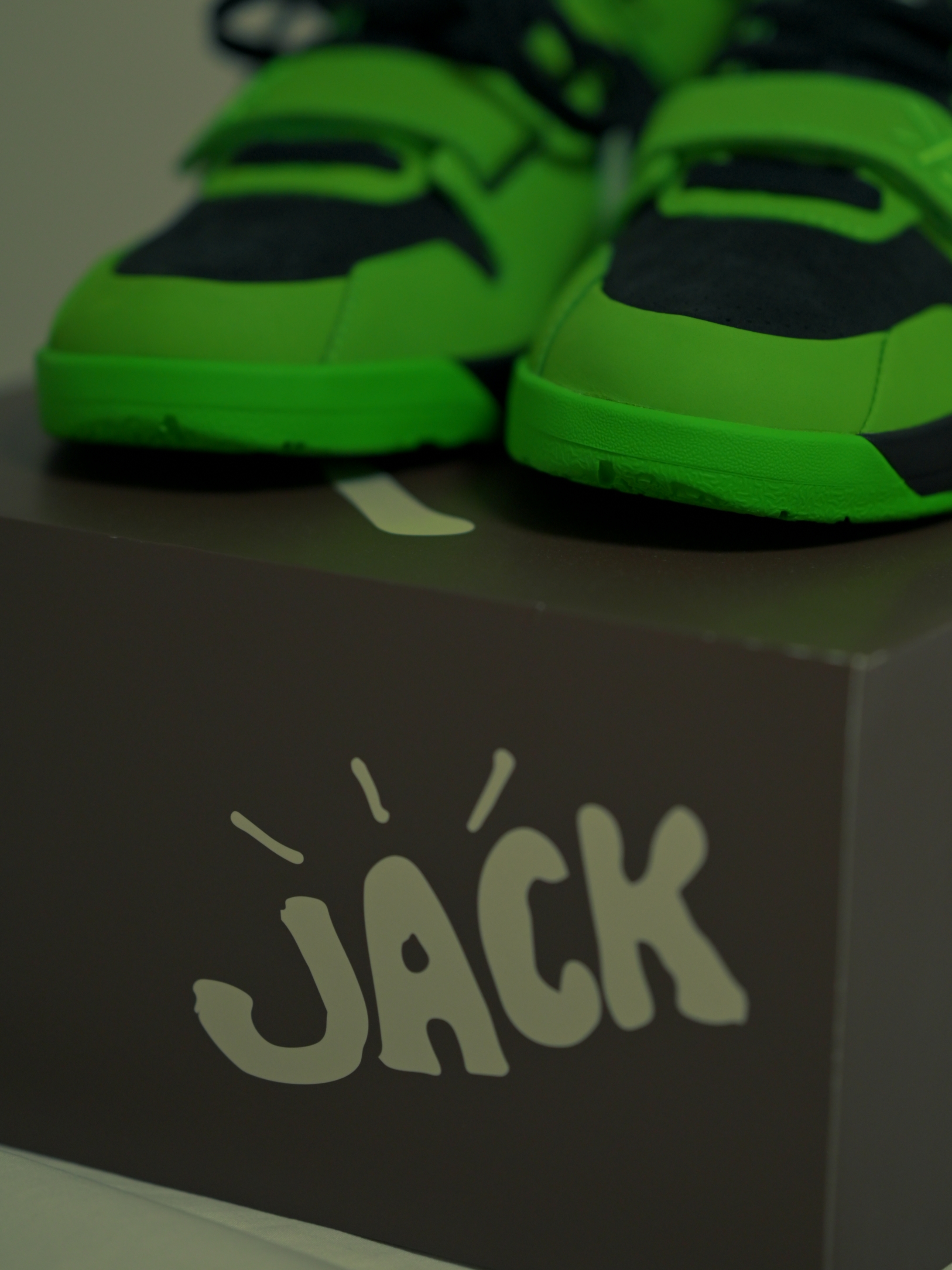 Jordan x Travis Scott Jumpman Jack TR Green Spark Vapor Green 착용 스타일 - 2