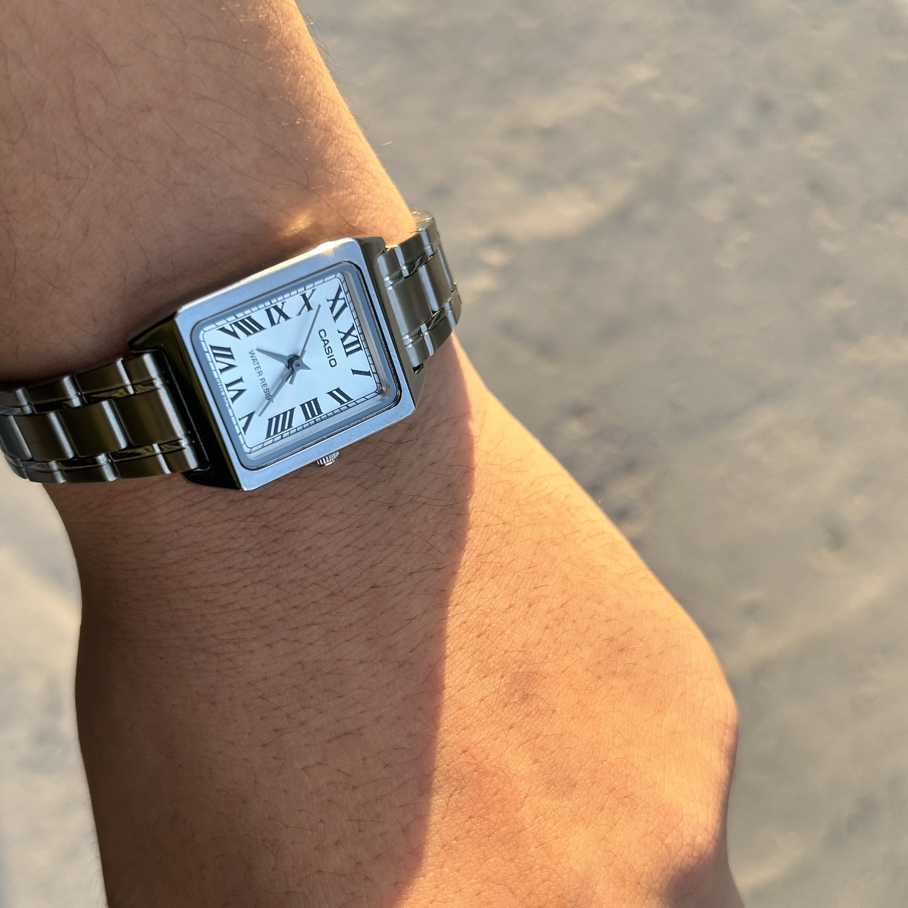 Casio LTP-V007D-7B 착용 스타일