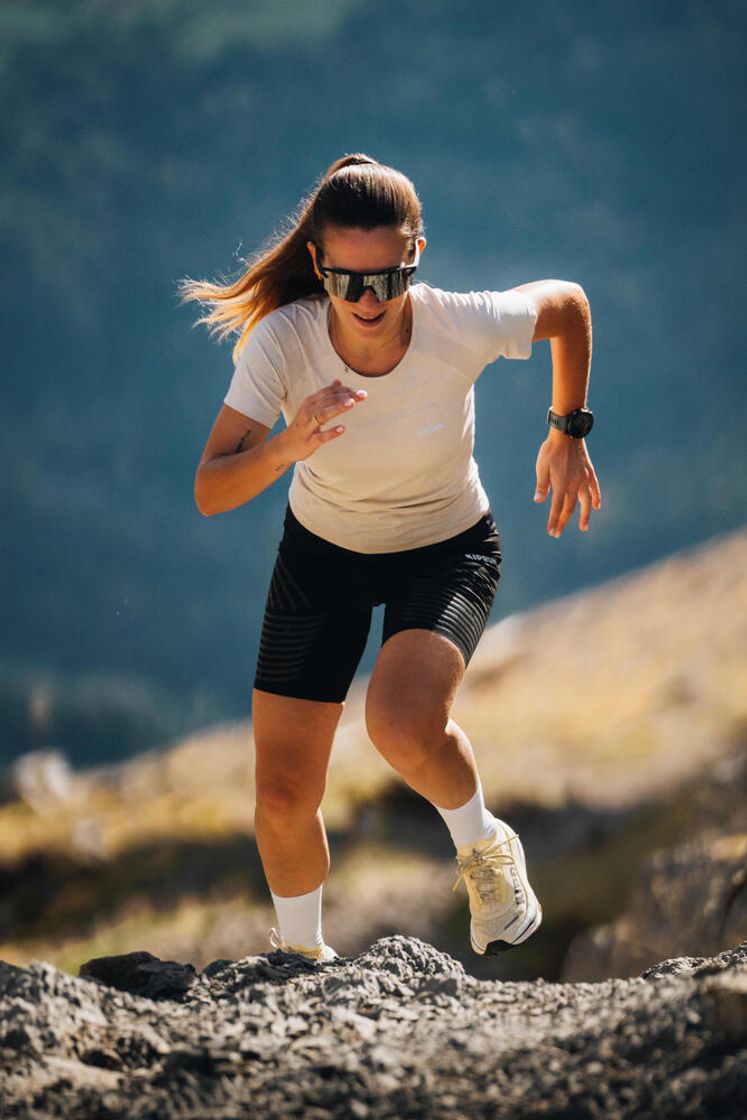 데카트론 여성 러닝 심리스 슬림핏 반팔 티 런 컴포트 500 코튼 화이트(DECATHLON Women's Running Seamless Slim Fit Short-Sleeved T-Shirt Run Comfort 500 Cotton White) - 8