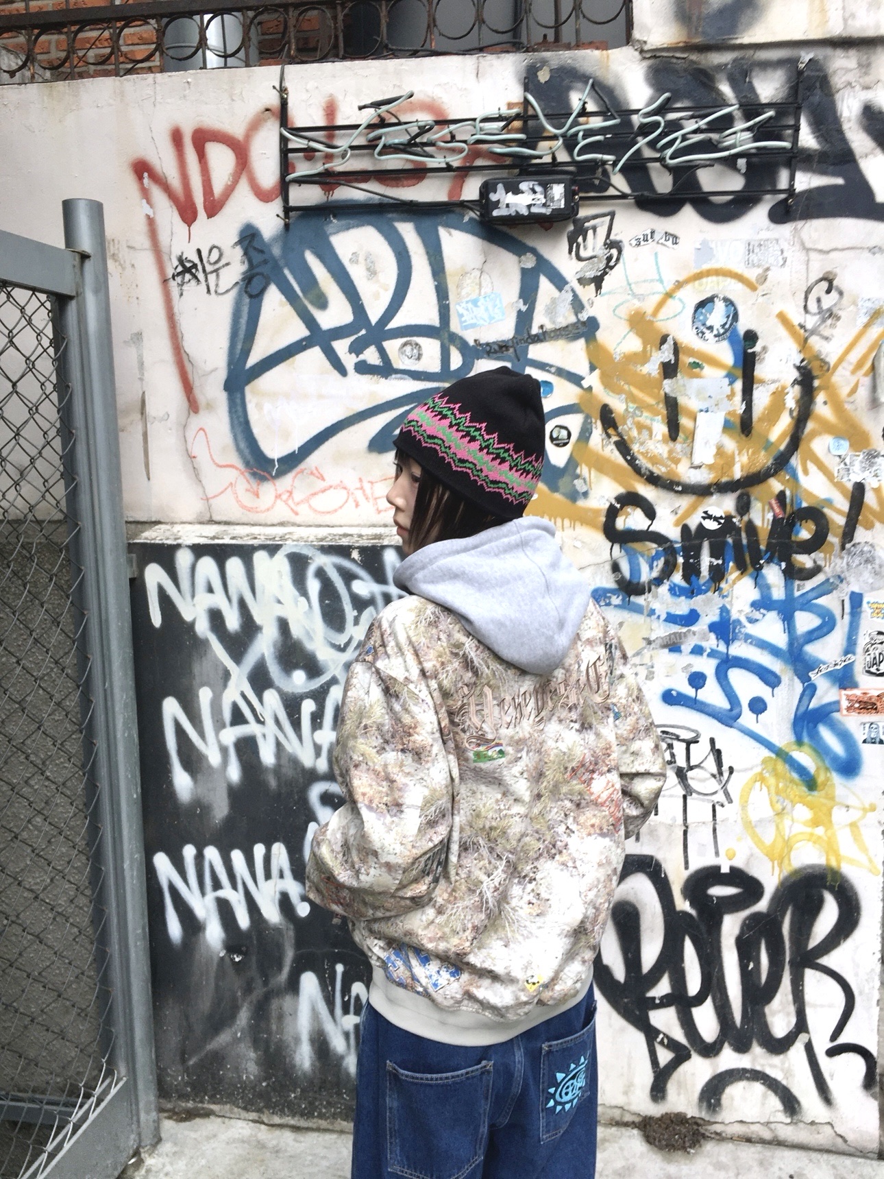 [더블적립] YESEYESEE Zip Work Jacket Camo, [더블적립] YESEYESEE SN Pointy Beanie Black 착용 스타일 - 5