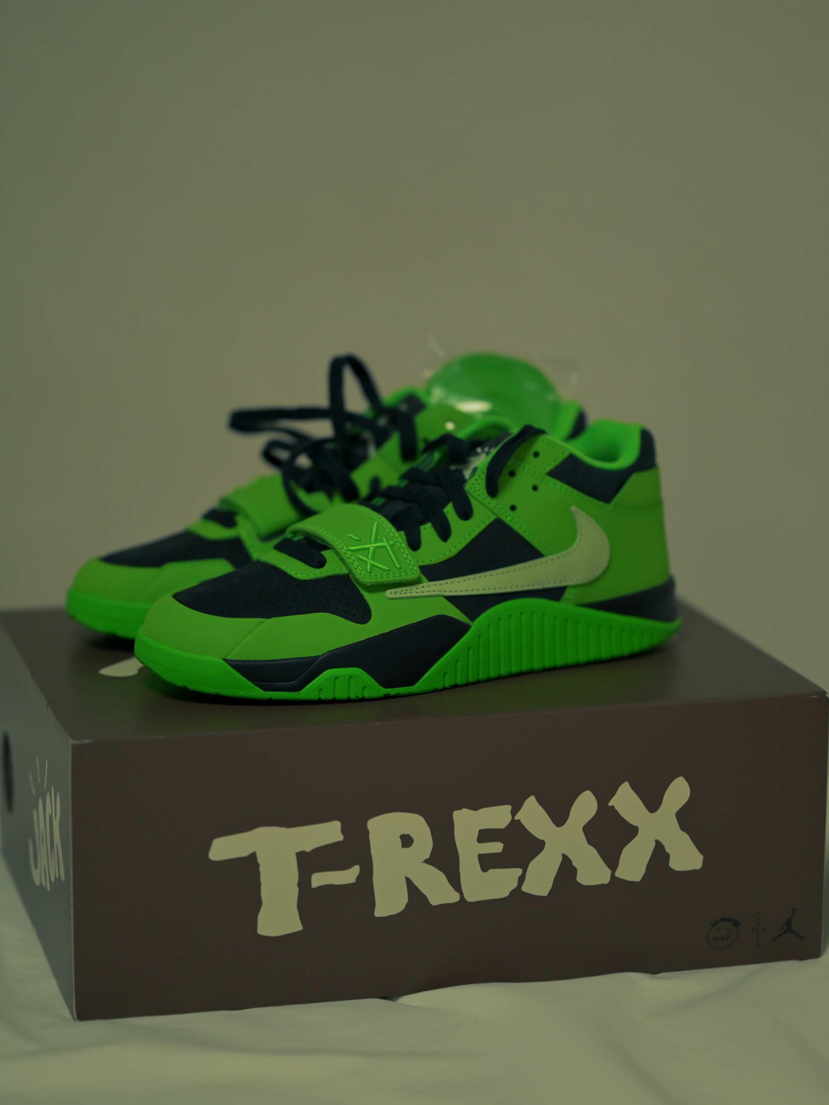 Jordan x Travis Scott Jumpman Jack TR Green Spark Vapor Green 착용 스타일 - 1