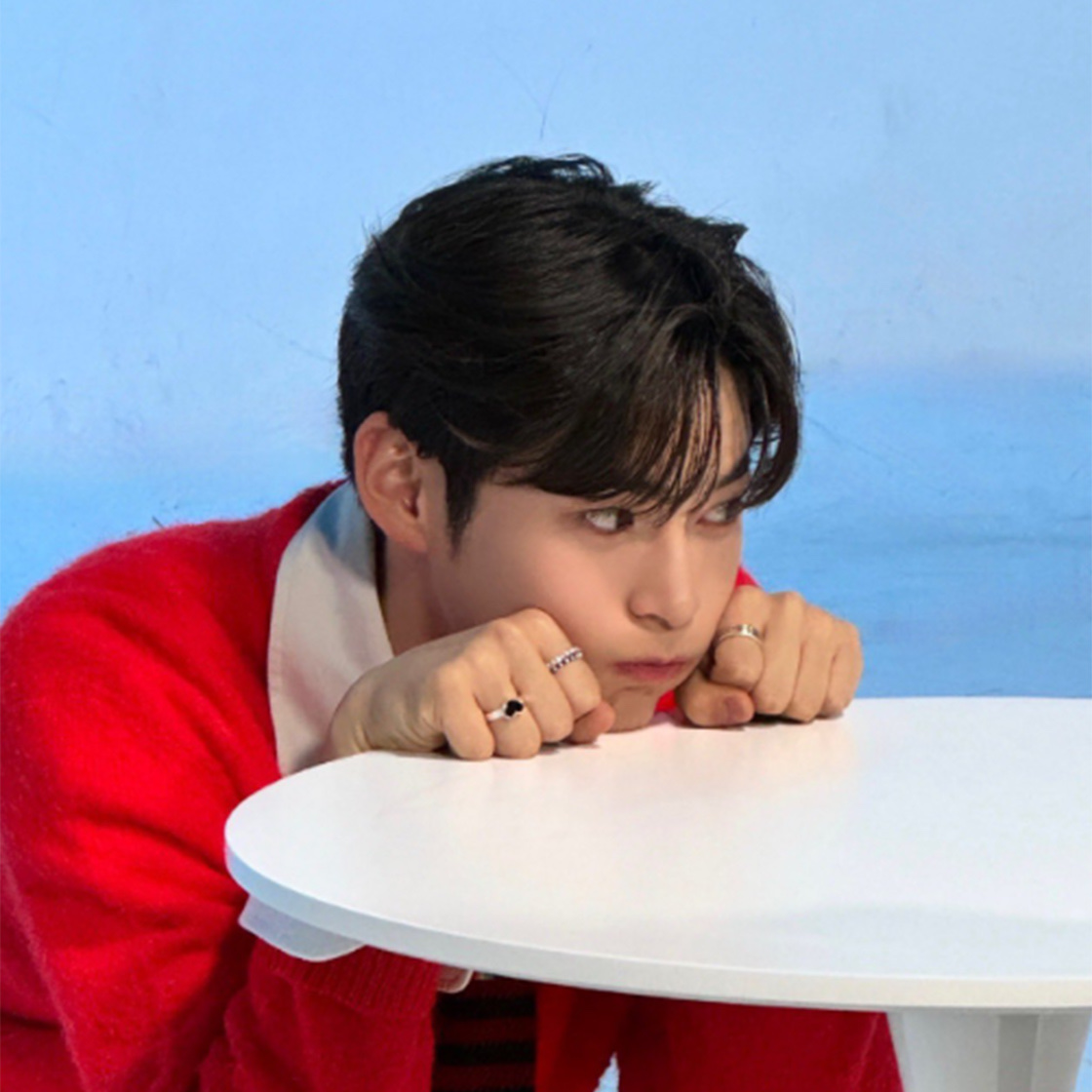 Nonenon Loving Epoxy Ring 착용 스타일