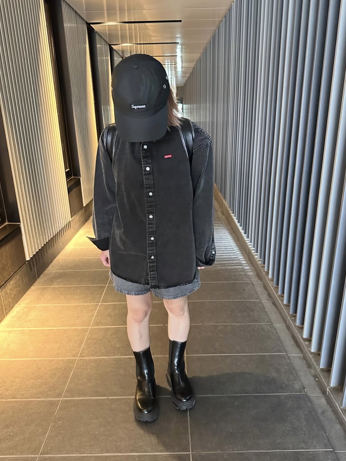 Supreme Small Box Shirt Washed Black - 24SS 착용 스타일