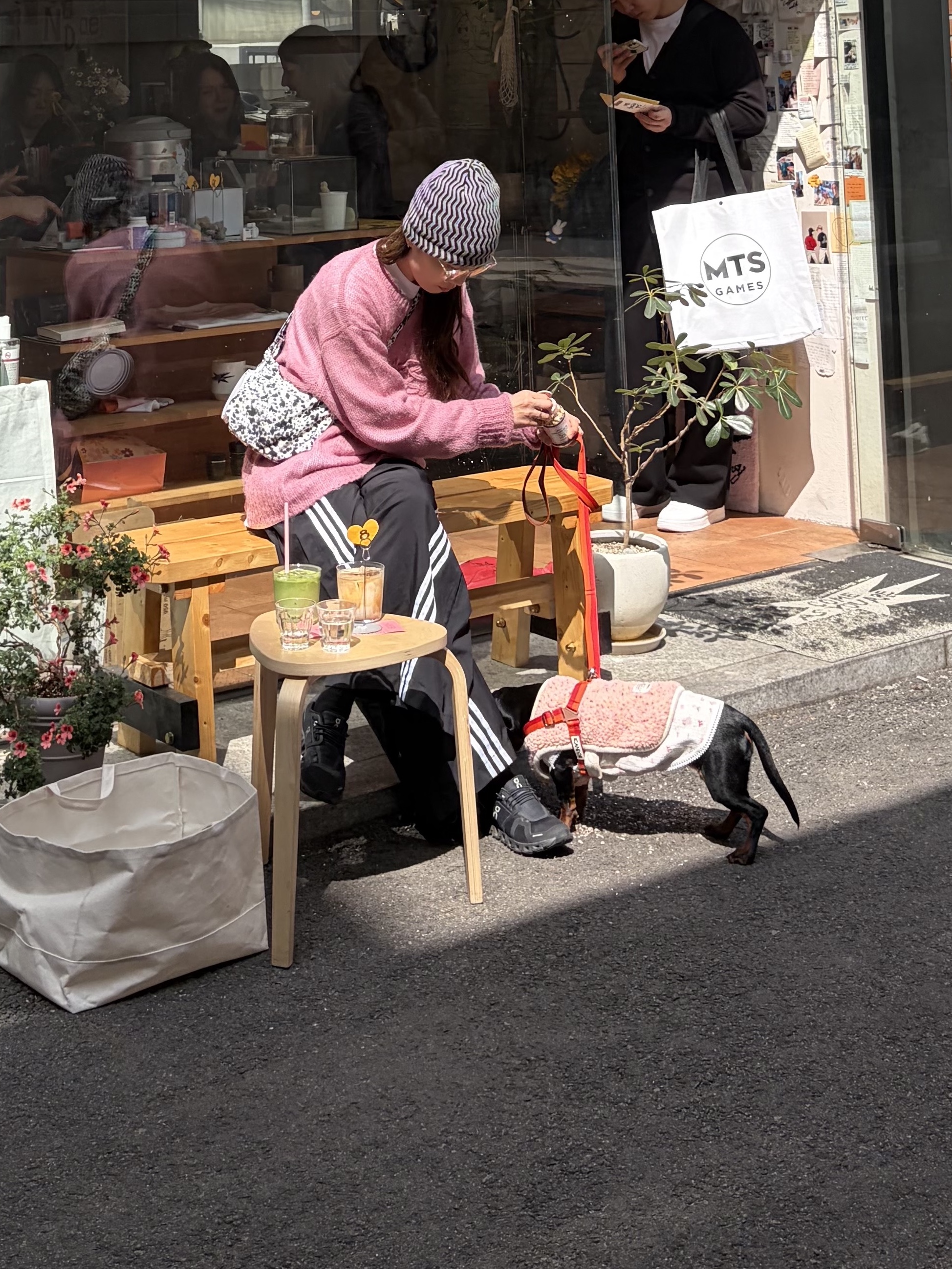 Stussy Loose Knit Logo Sweater Mauve, (W) Adidas Adilenium Oversized Track Pants Black - KR Sizing 착용 스타일 - 2