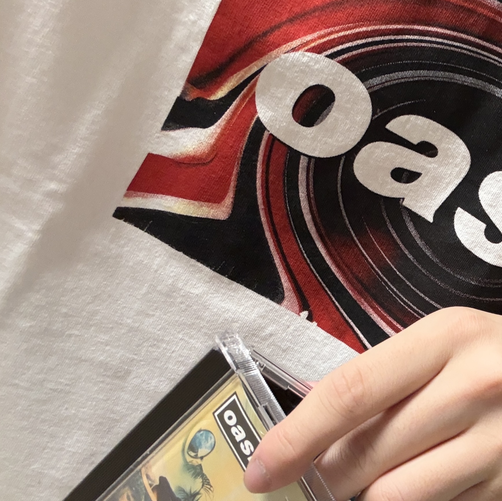 Levi's x Oasis Union Jack T-Shirt White 착용 스타일 - 2