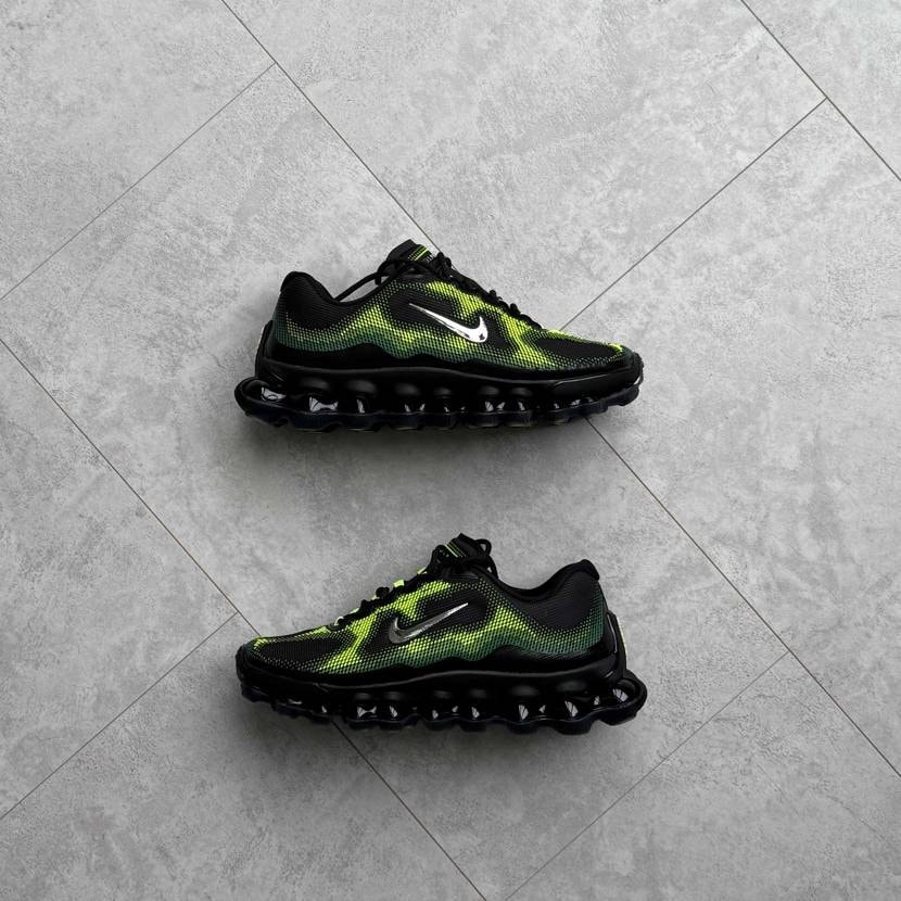 Nike Air Liquid Max Radiant Green and Green Apple 착용 스타일 - 2