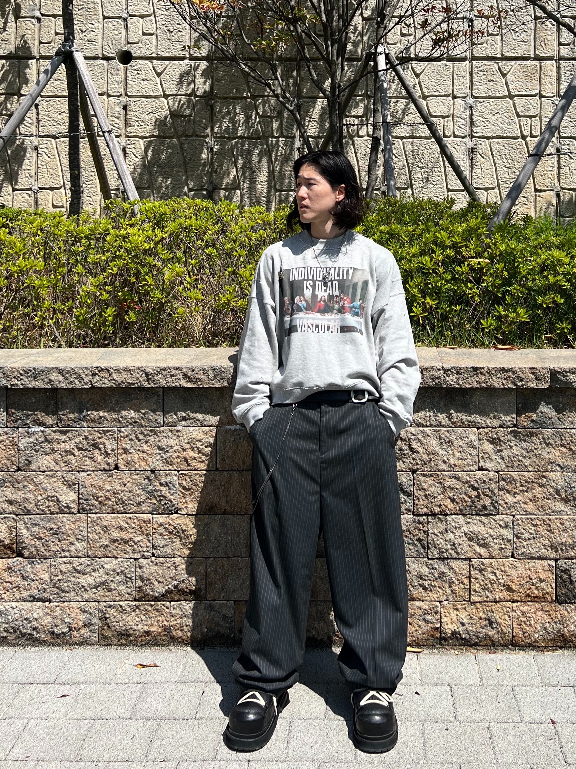 Undermycar MU.128 Original Logo Cracked Leather Belt Silver / Black 착용 스타일 - 2