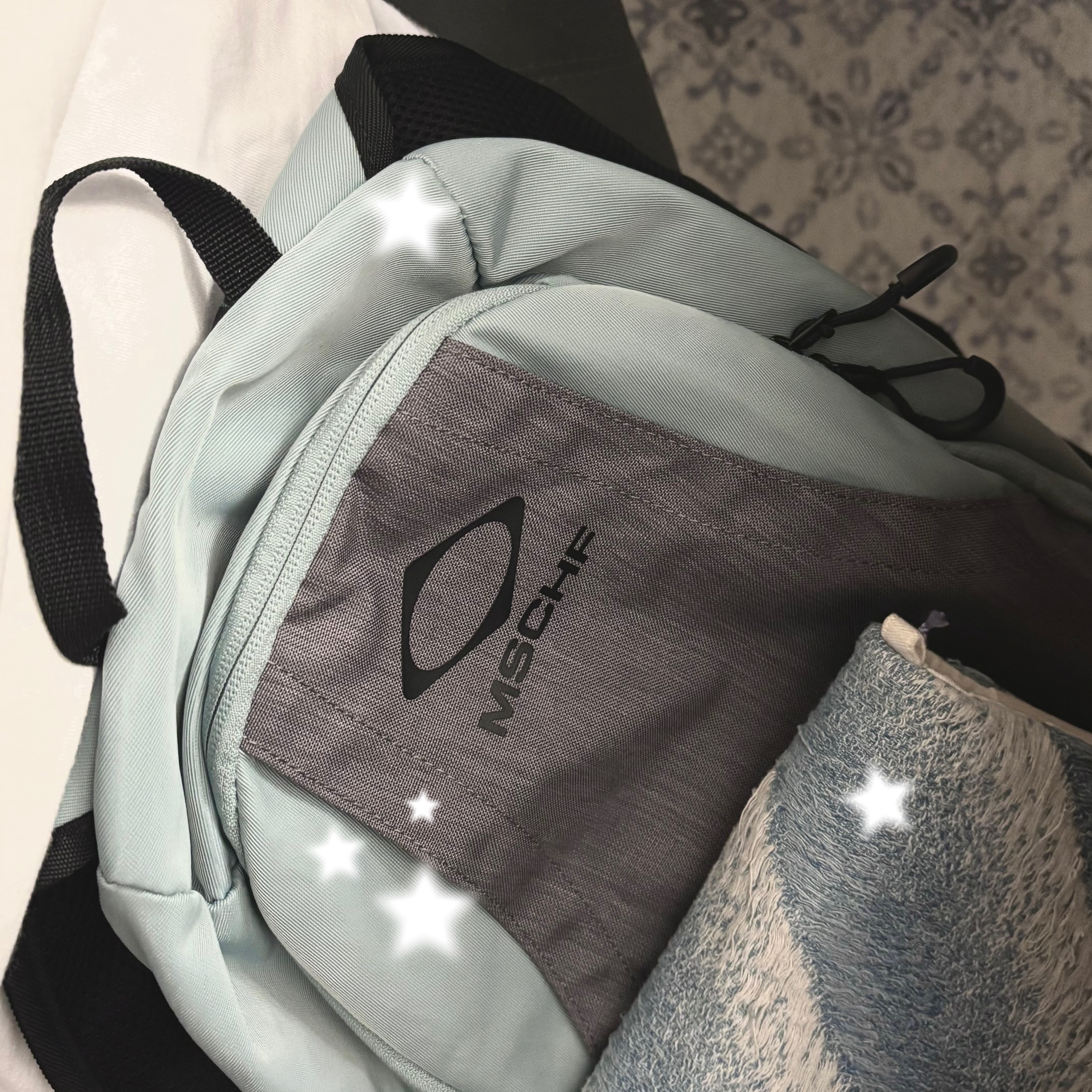 Mischief Rhombus Backpack Blue 착용 스타일
