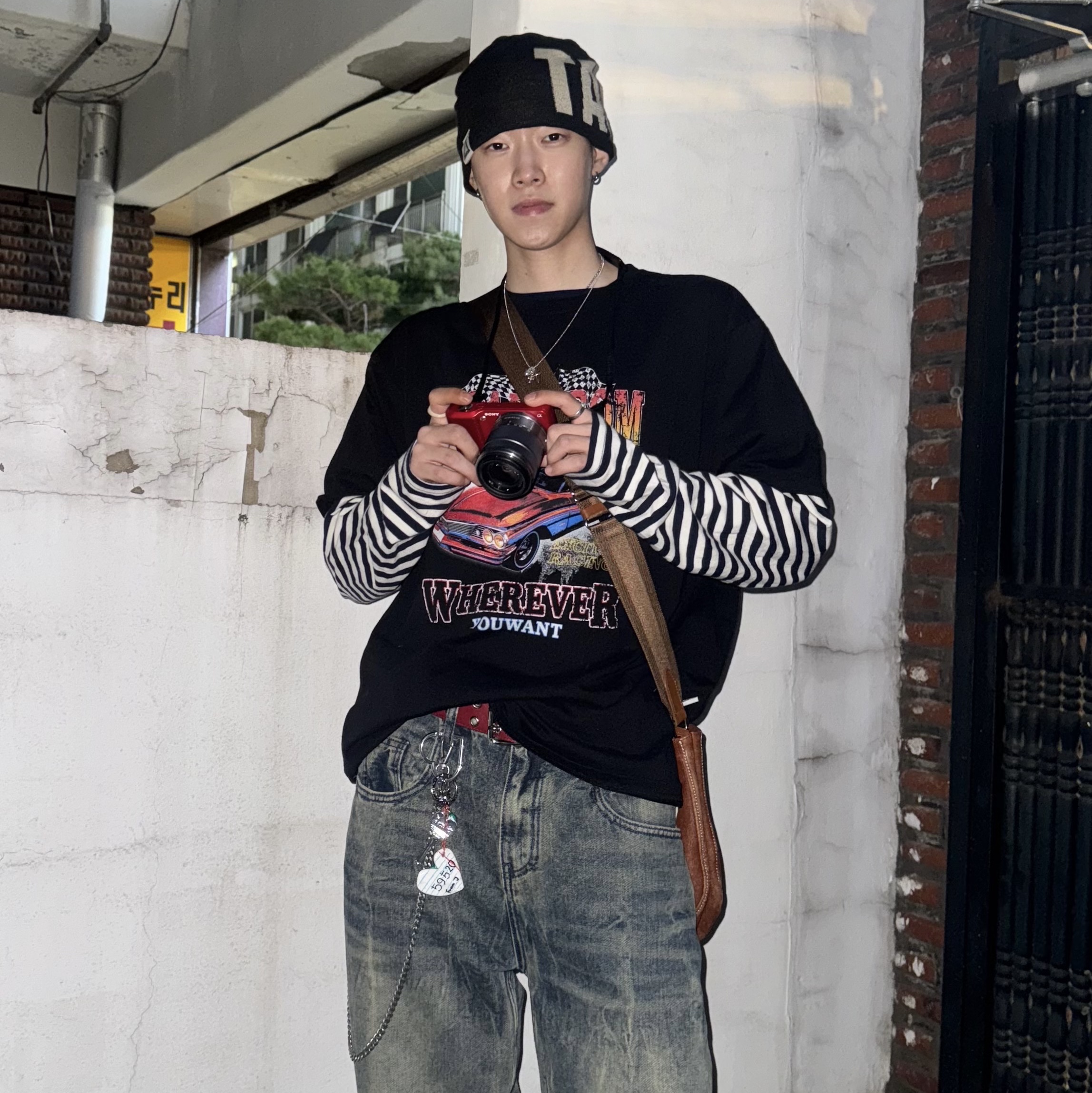 Escapefrom Escape Car T-shirt Black, Nff Royal Tomb Ring Beige 착용 스타일 - 1