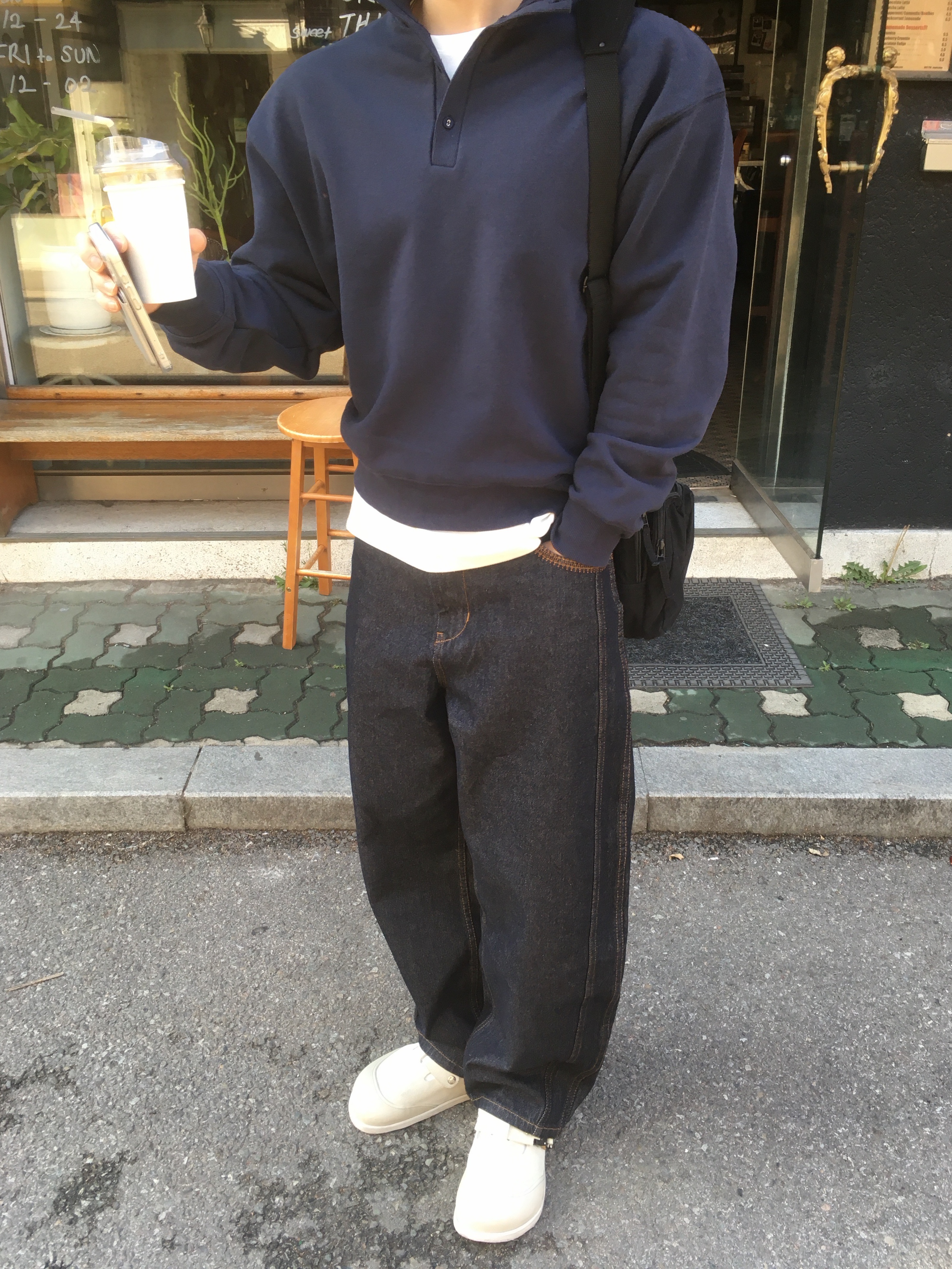 Dior x Birkenstock Tokio Mule Felted Wool Nubuck Calfskin Gray, ETCE Prototype Shoulder Bag Black 착용 스타일 - 3