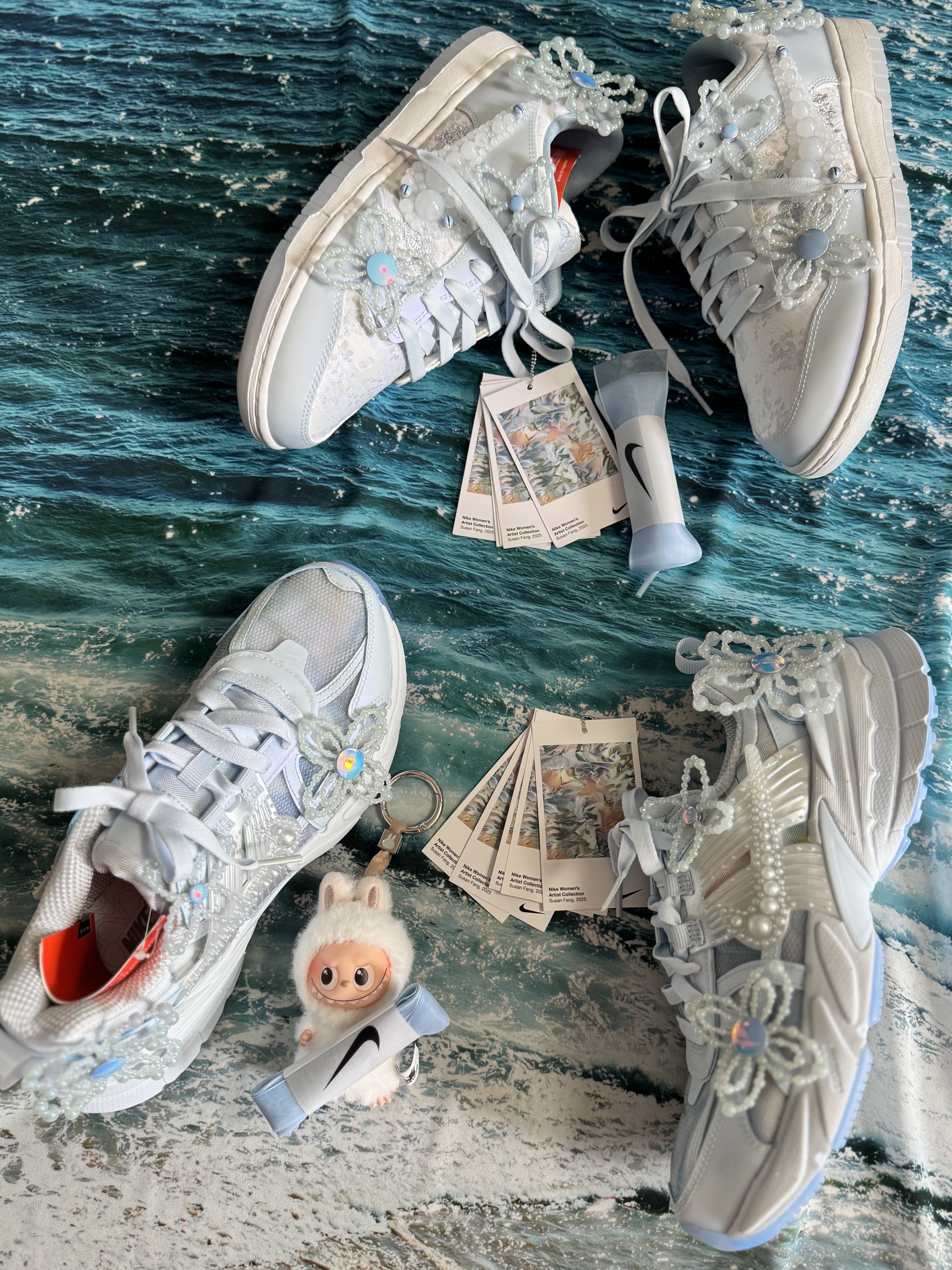(W) Nike x Susan Fang V2K Run Blue Tint Multi Color, (W) Nike x Susan Fang Dunk Low Summit White Wolf Grey 착용 스타일 - 3