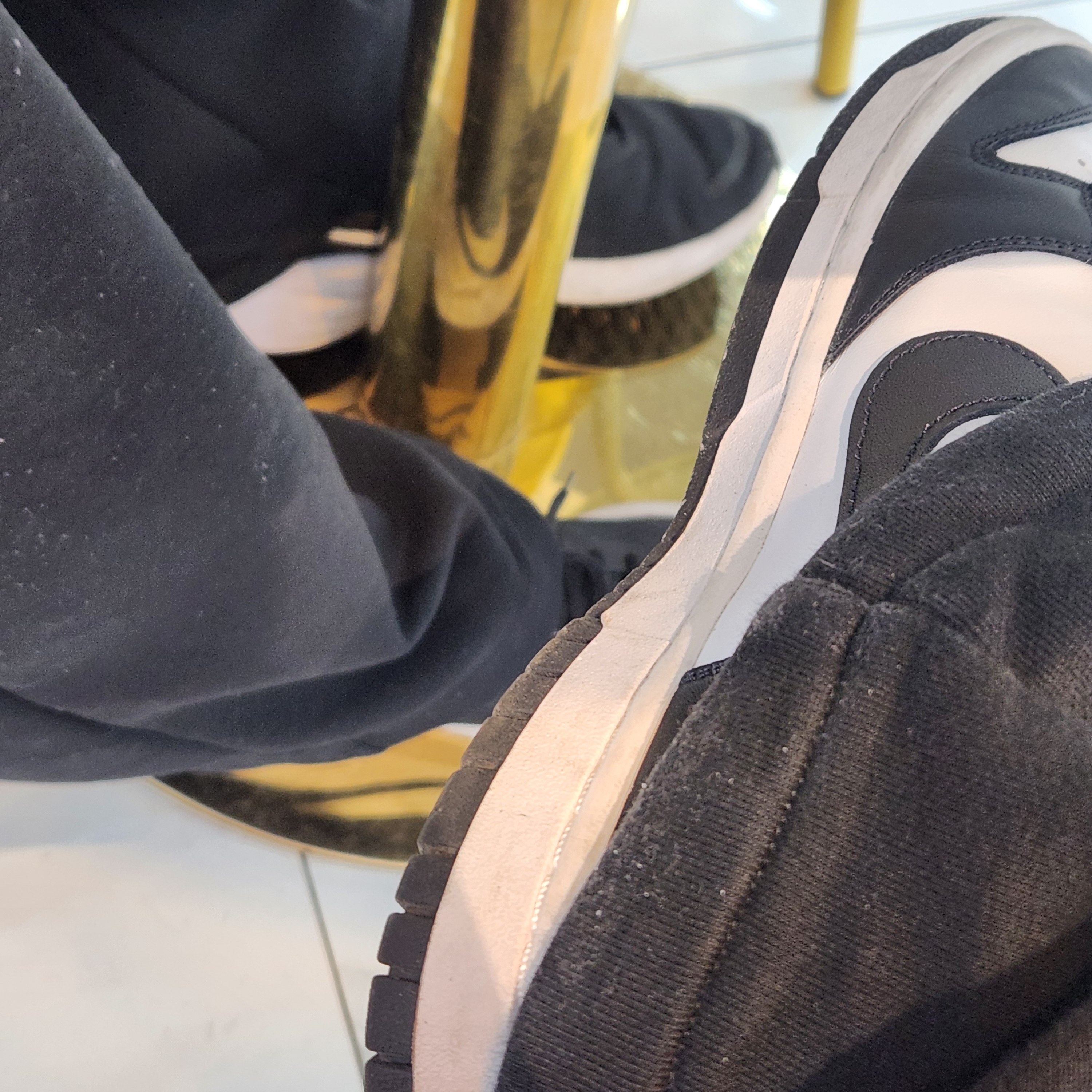 Nike Dunk Low Retro Black, Nike Revolution 7 Black White 착용 스타일
