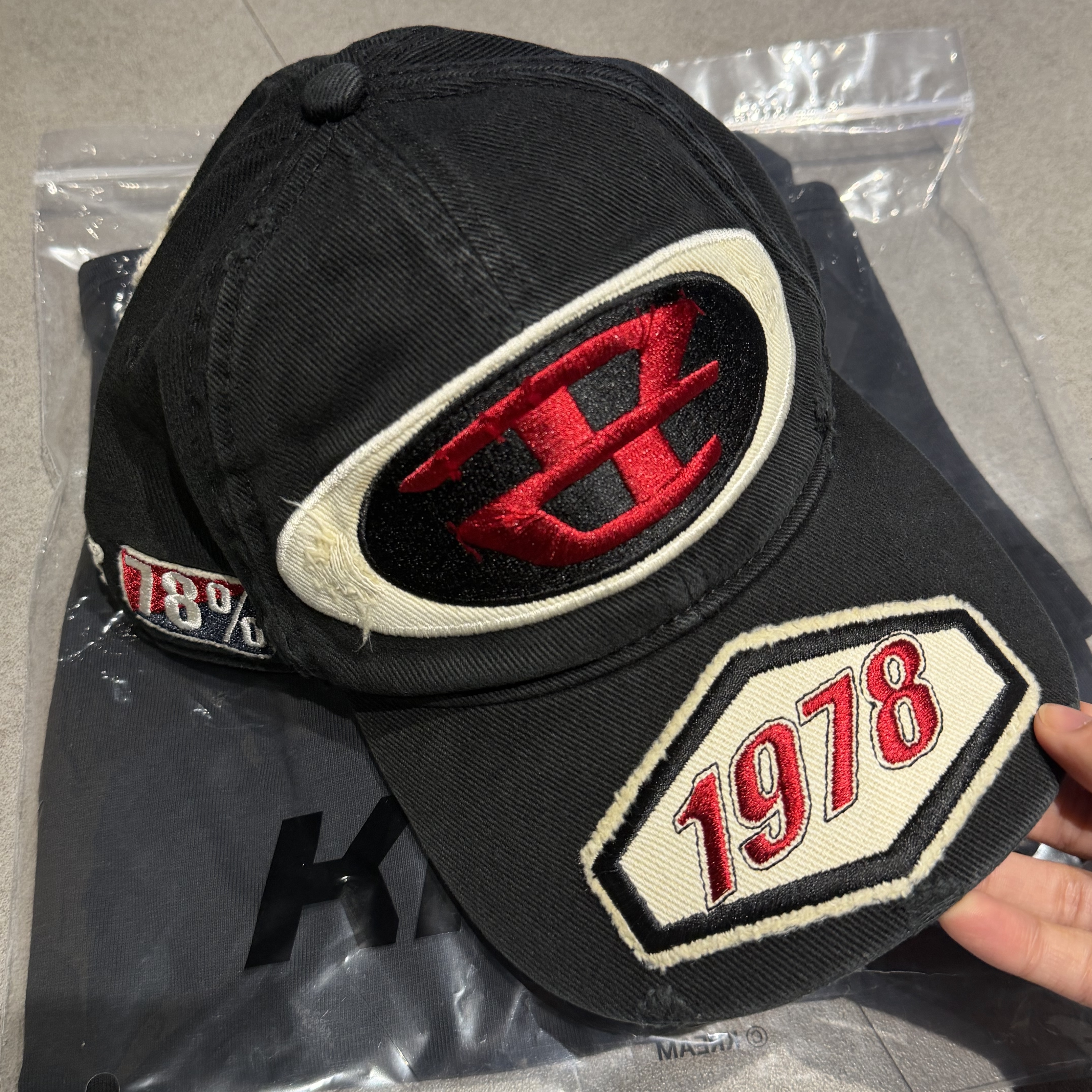 Diesel C-Braff Baseball Cap with Embroidered Patch Black 착용 스타일 - 1