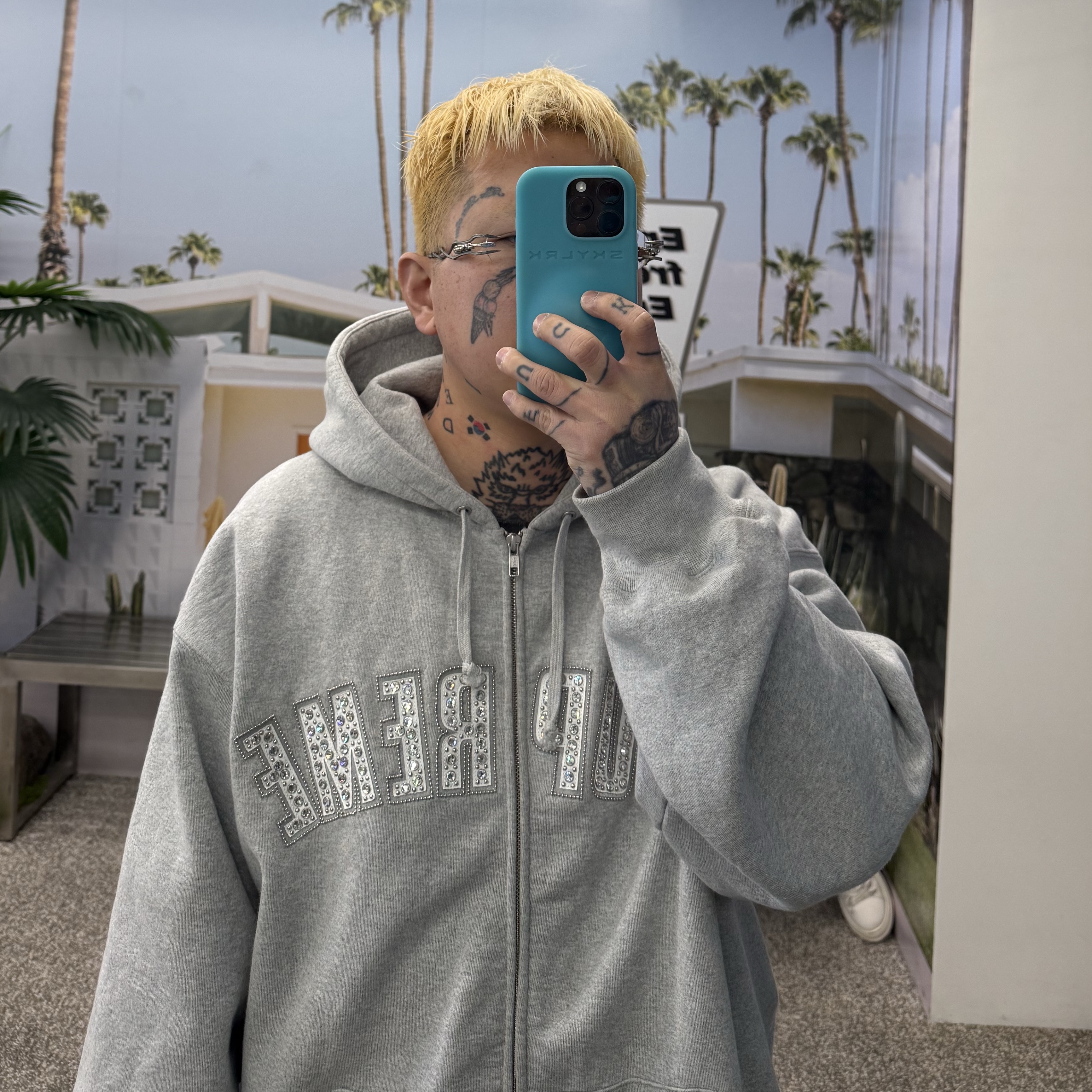 Nike x Fragment Mind 001 Black, Supreme x B.B. Simon Zip Up Hooded Sweatshirt Heather Grey - 25SS 착용 스타일 - 2