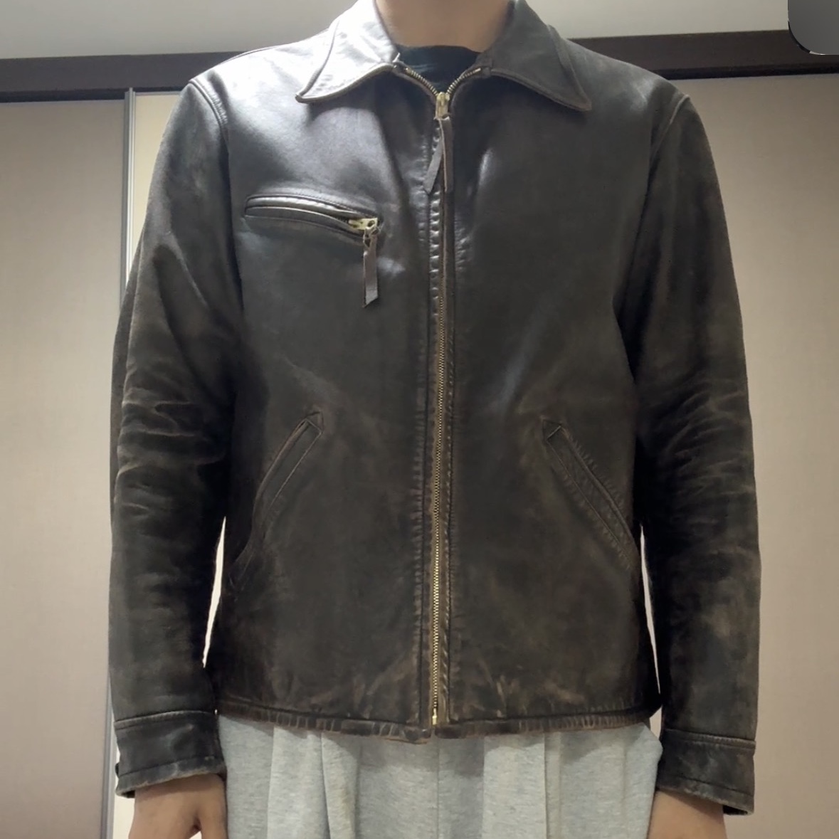 Double RL Leather Jacket Black Over Brown 착용 스타일 - 1