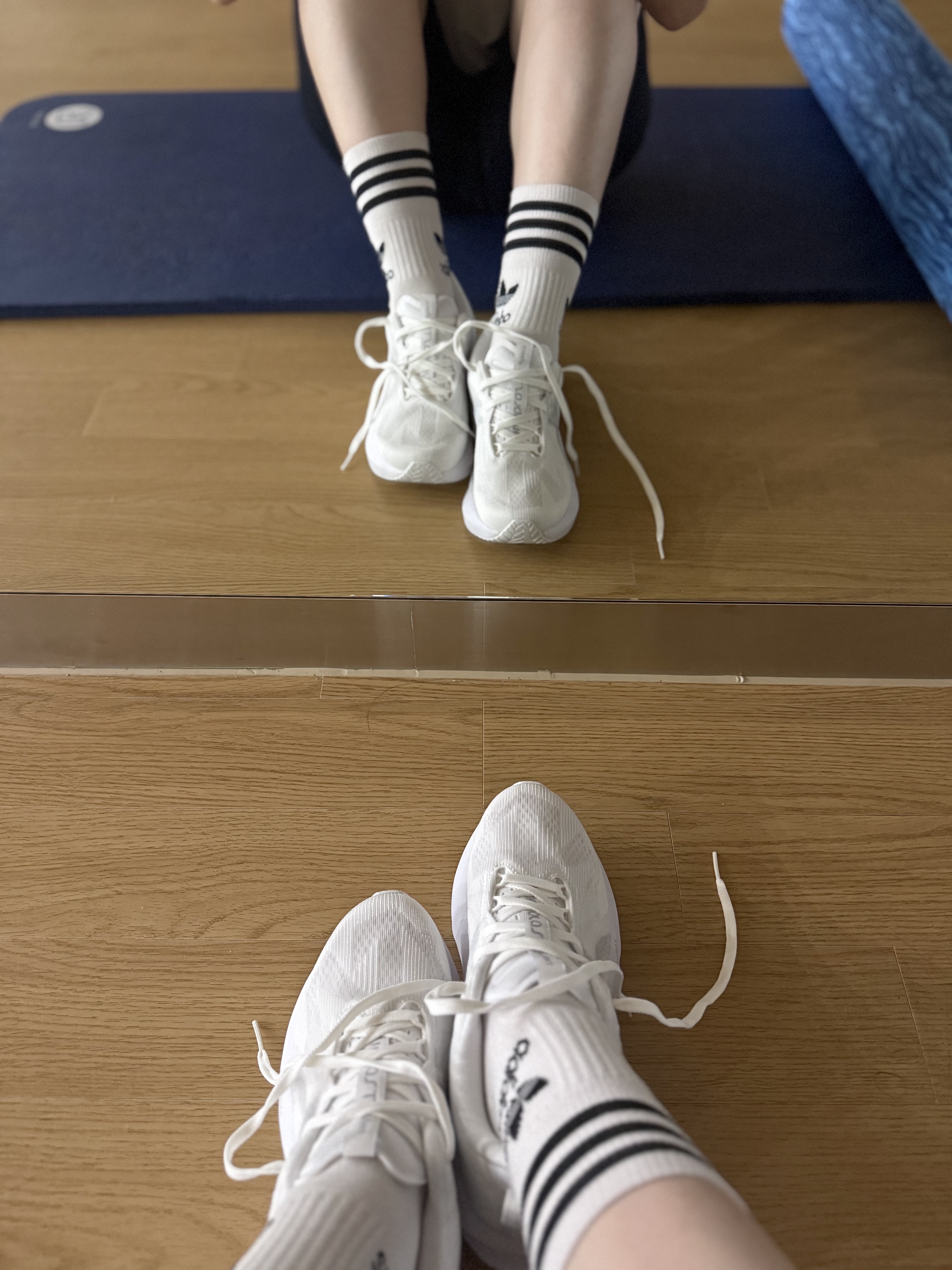 (W) Asics Novablast 5 White Piedmont Grey 착용 스타일