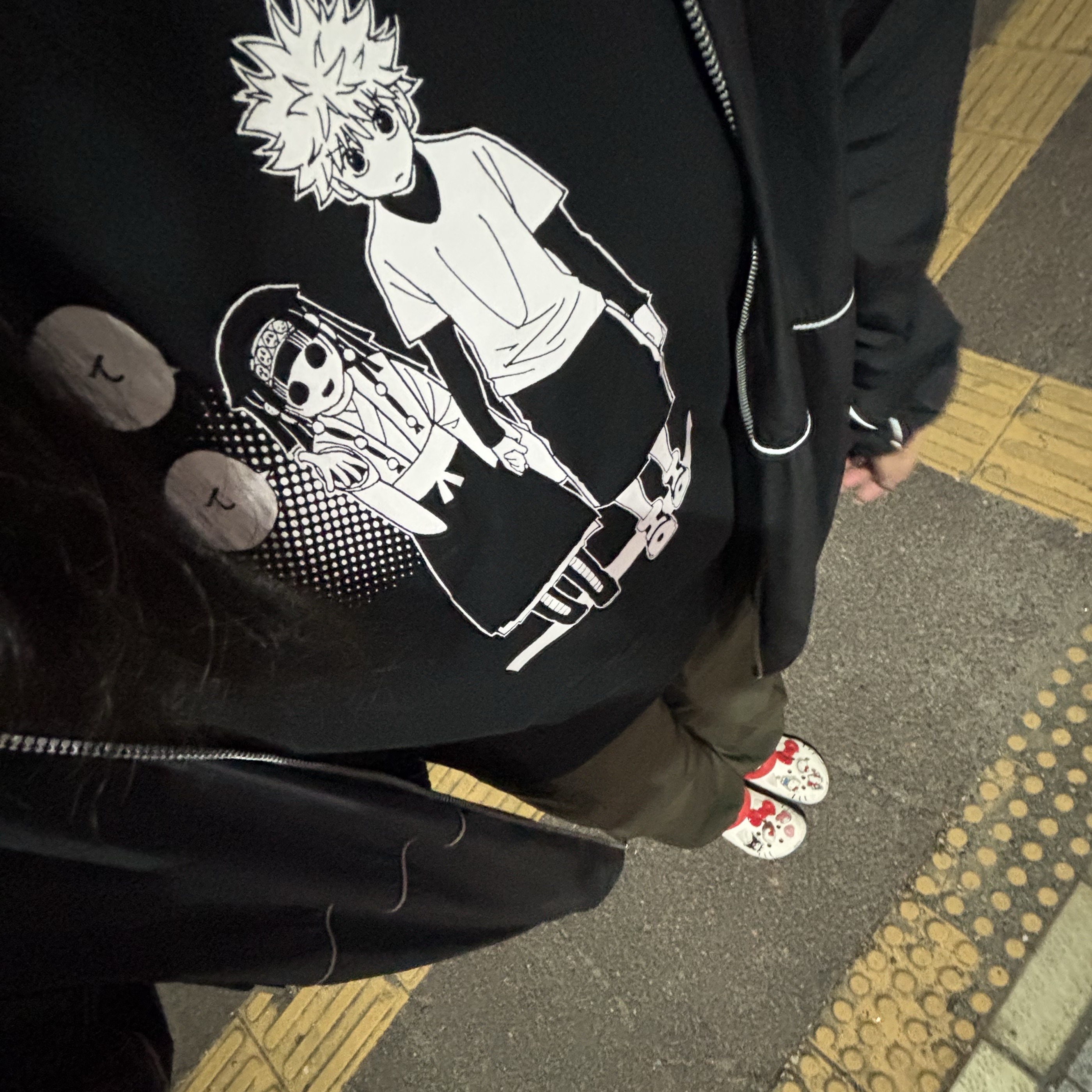 Nike Air Full Zip Hooded Woven Jacket Black - Asia, Uniqlo UT Shueisha 100th Anniversary Hunter x Hunter T-Shirt Black 착용 스타일