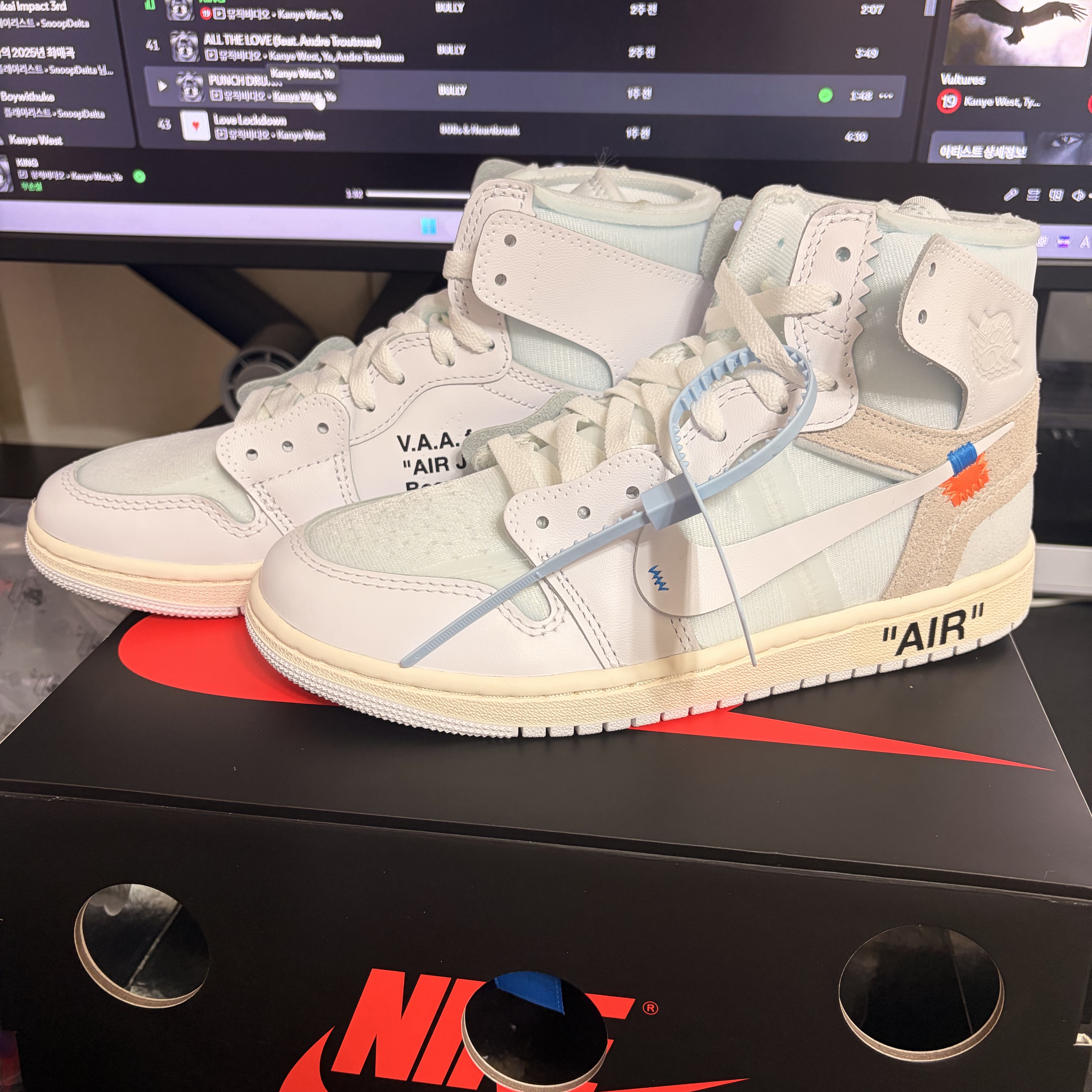 Jordan 1 x Virgil Abloh Archive Retro High Alaska White 착용 스타일