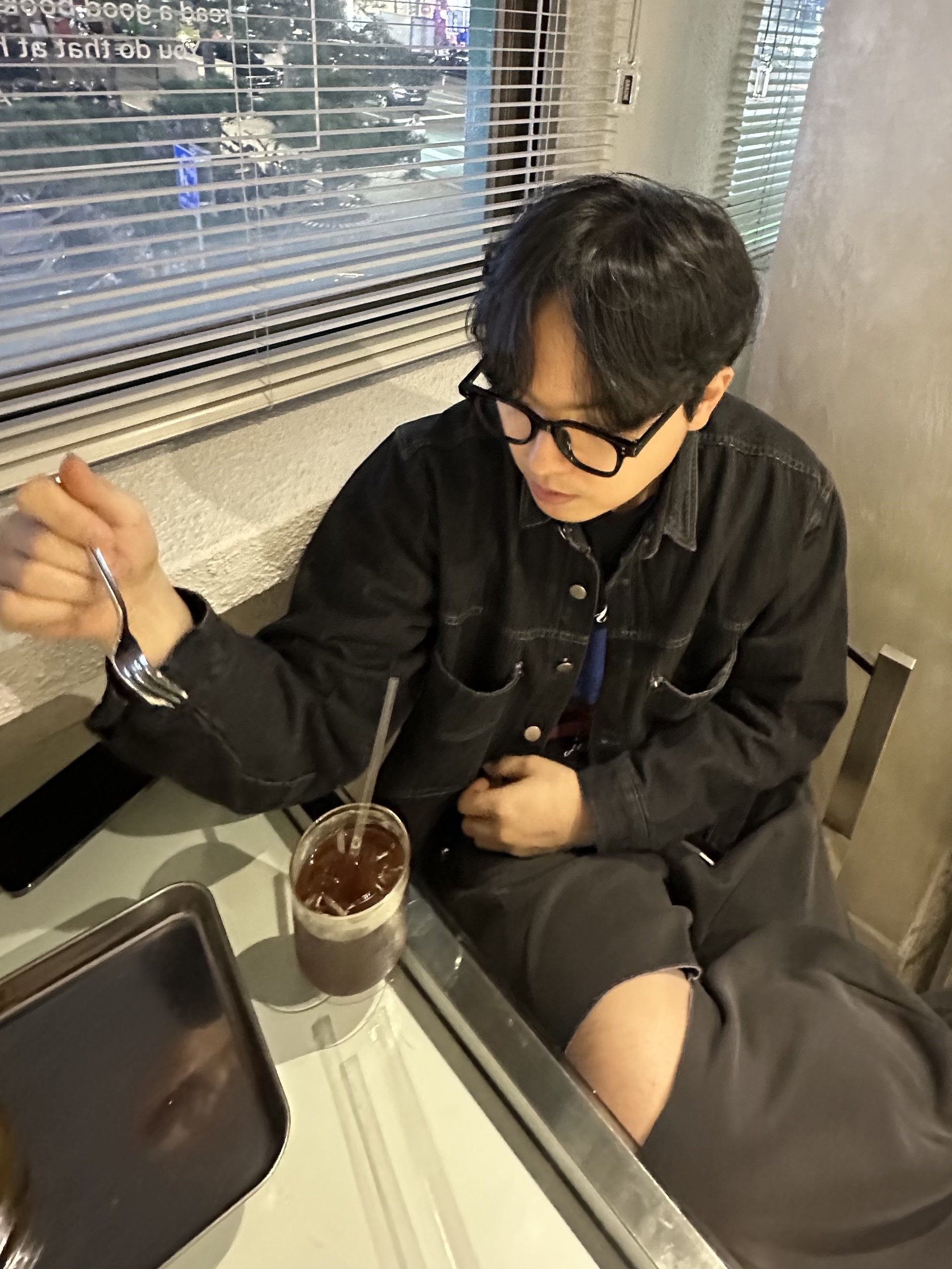 Maison Mihara Yasuhiro Blakey OG Sole Canvas Low-top Sneakers Black White, Maison Mihara Yasuhiro Blakey OG Sole Leather Low-top Sneakers Black 착용 스타일 - 3