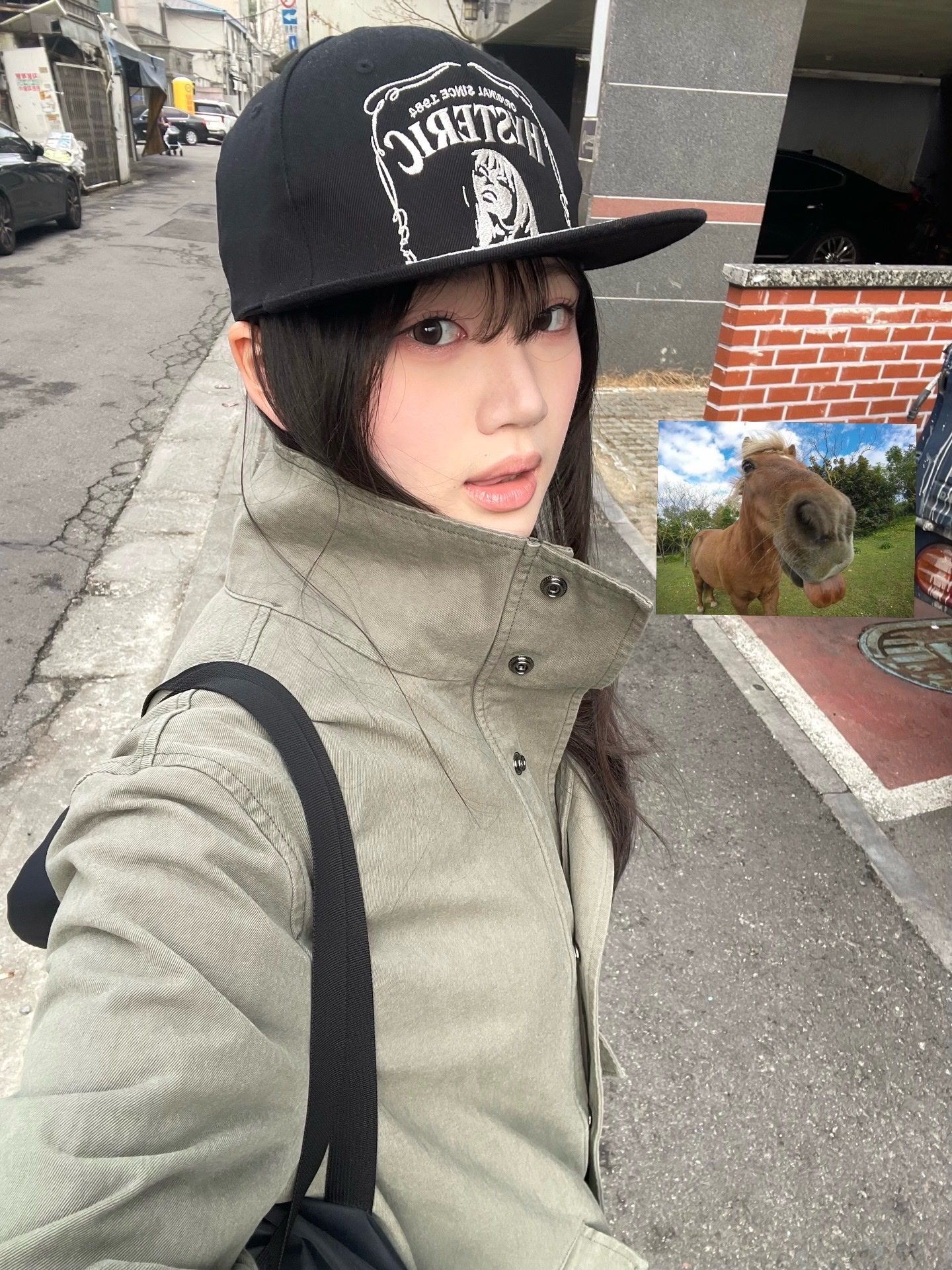 Hysteric Glamour HYS Whisky Embroidery Cap Black 착용 스타일