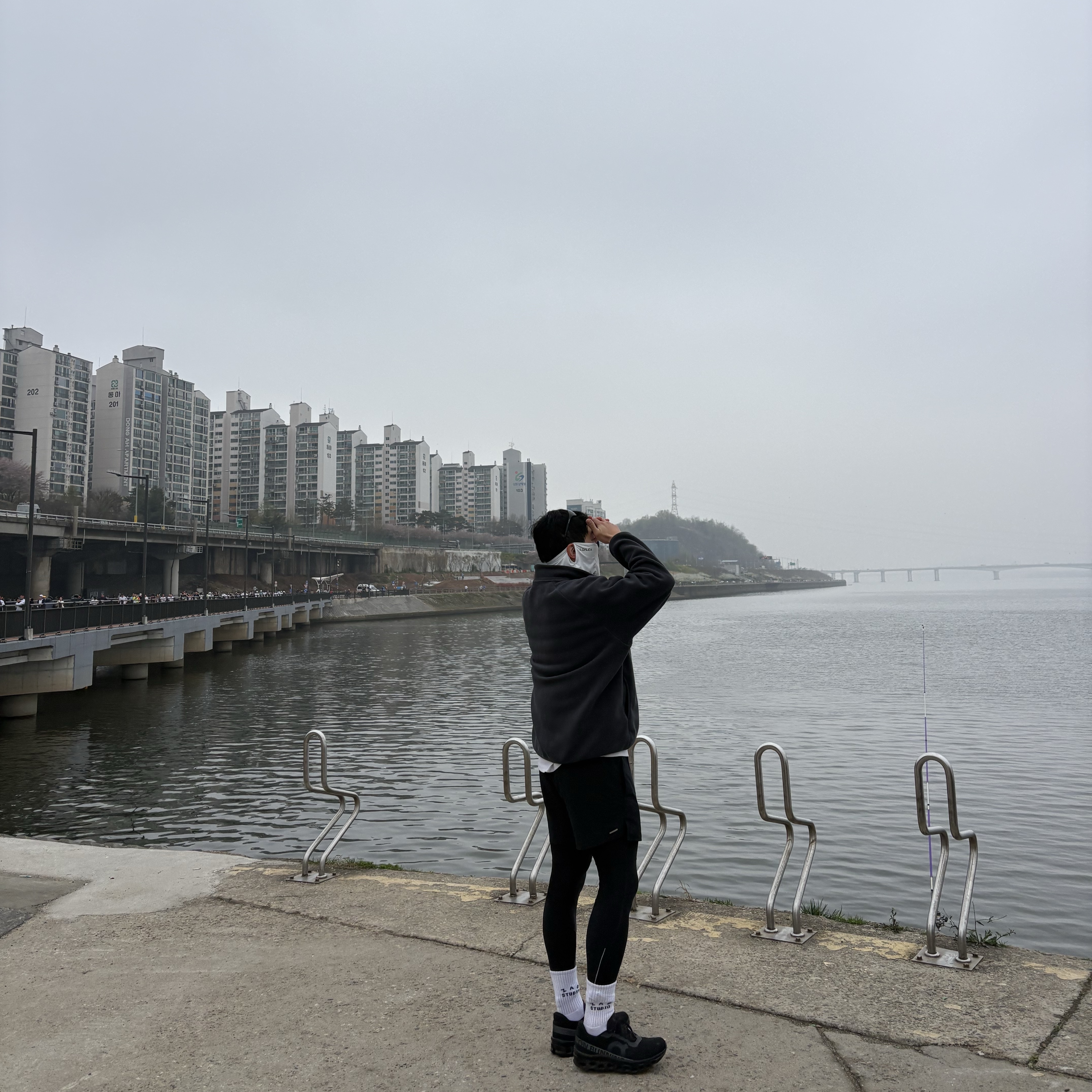 On Running Cloudmonster 2 Black, IAB Studio Socks White (5 Pack) 착용 스타일