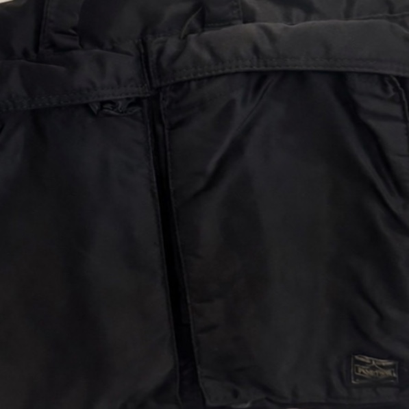 Porter Tanker 2Way Briefcase Black 착용 스타일