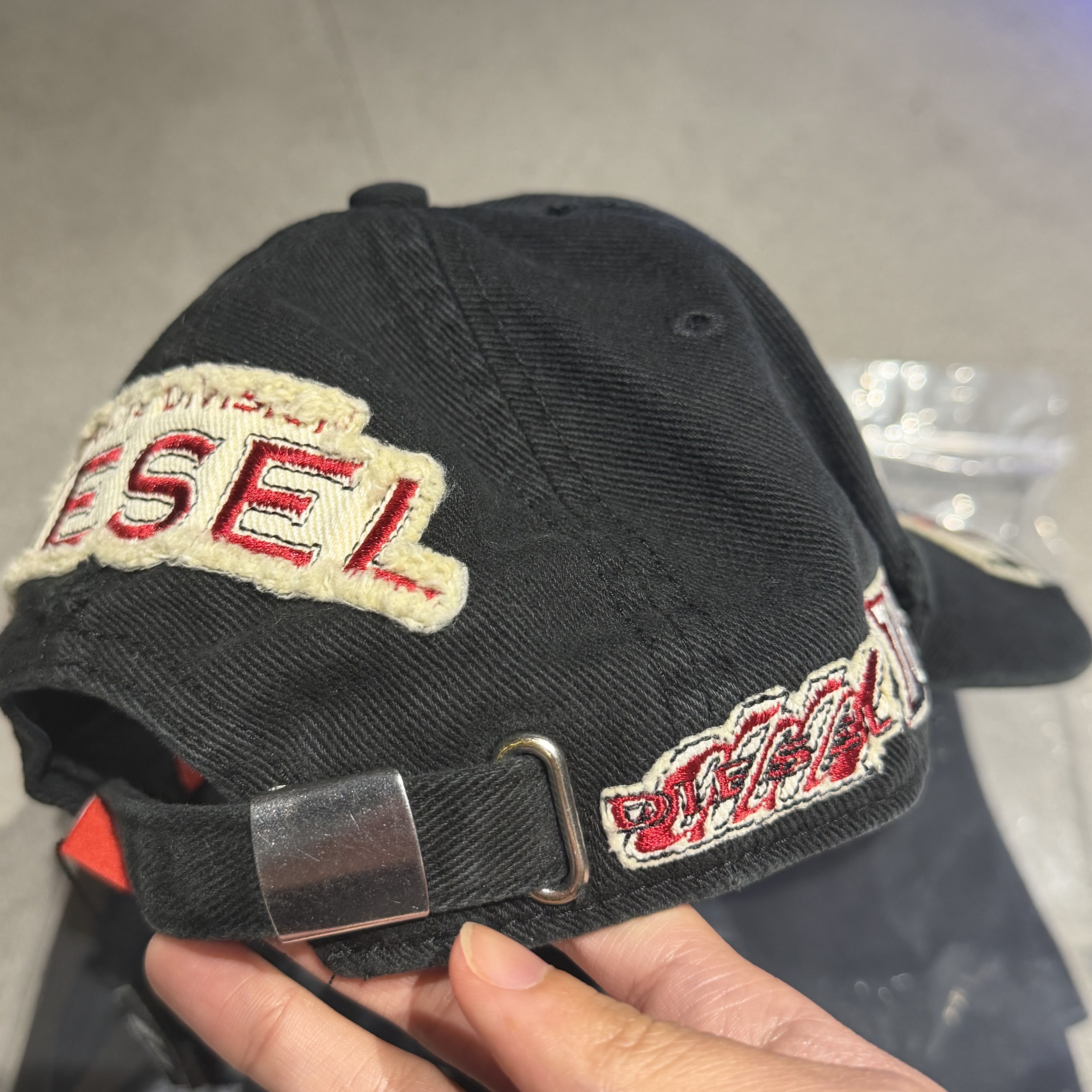 Diesel C-Braff Baseball Cap with Embroidered Patch Black 착용 스타일 - 3
