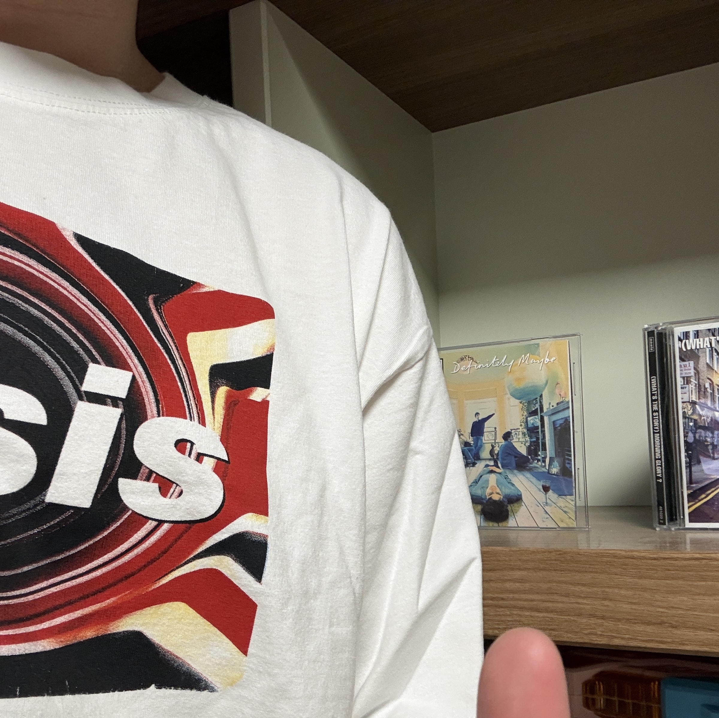 Levi's x Oasis Union Jack T-Shirt White 착용 스타일 - 1