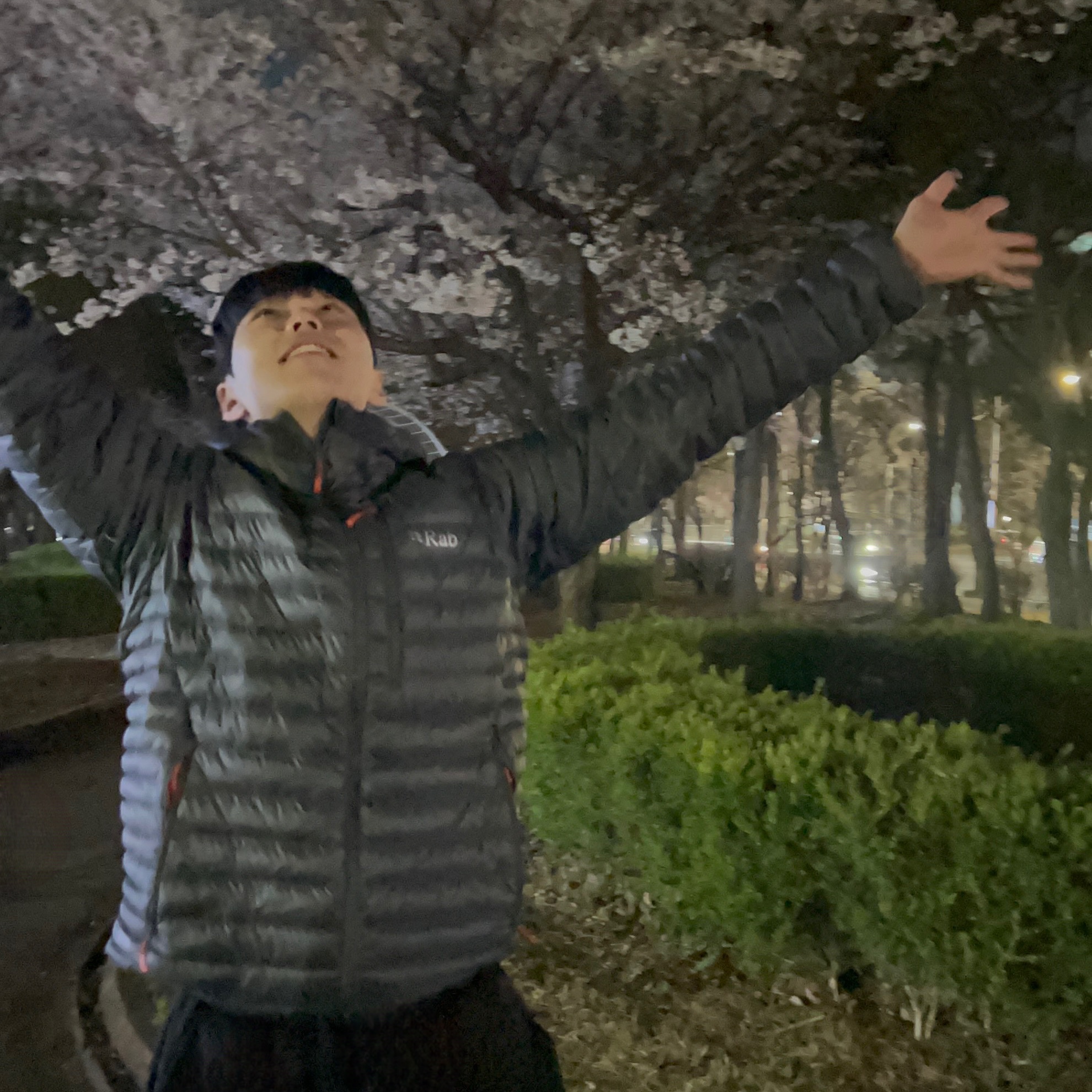 Rab Microlight Alpine Jacket Graphene 착용 스타일 - 2