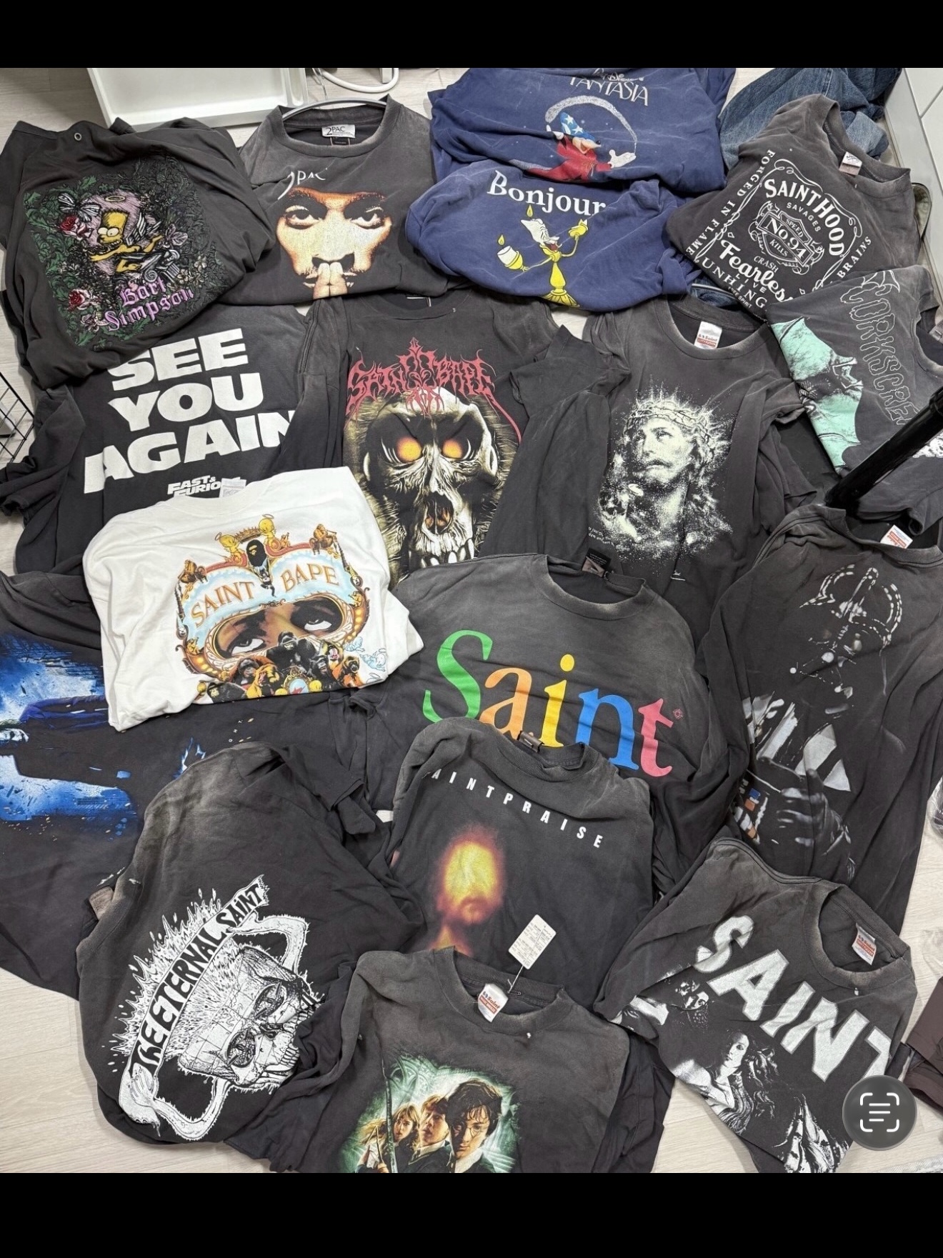 Saint Mxxxxxx x 2Pac S/S T-Shirt Black - 25SS, Saint Mxxxxxx x Disney Fantasia S/S T-Shirt Navy - 25SS 착용 스타일