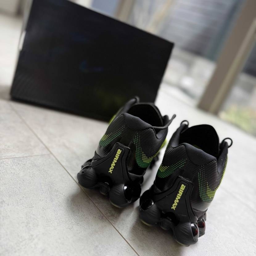 Nike Air Liquid Max Radiant Green and Green Apple 착용 스타일 - 4