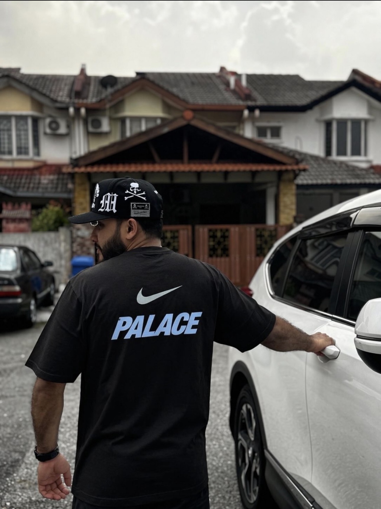 Palace x Nike Font Swoosh T-Shirt Black - 26SS 착용 스타일