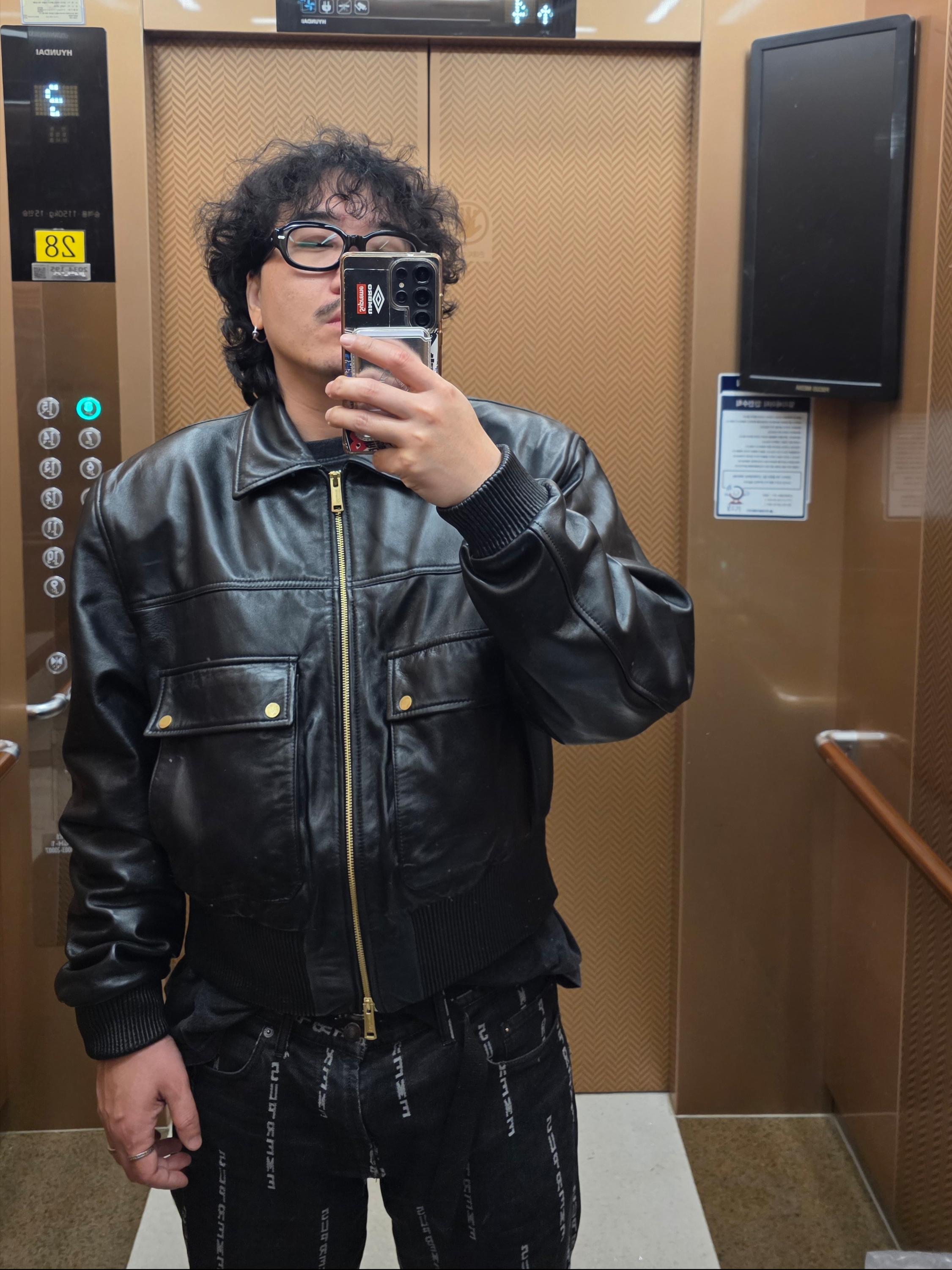 Zara x Willy Chavarria Cropped Fit Nappa Leather Jacket Black, Effector Booster Black 착용 스타일