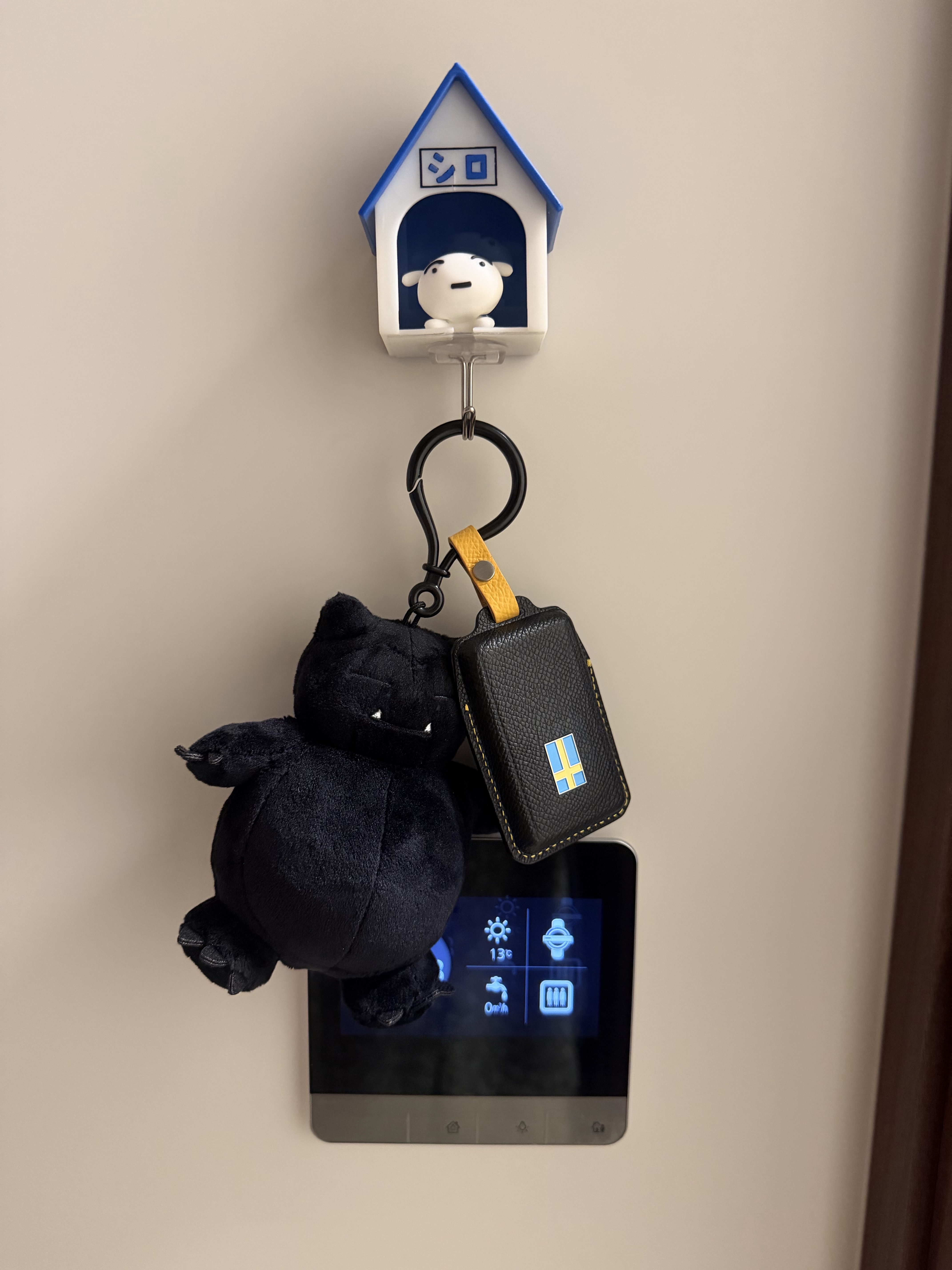 Fragment x Pokemon INN Thunderbolt Project TBP Mascot Key Ring Kabigon Black 착용 스타일 - 1